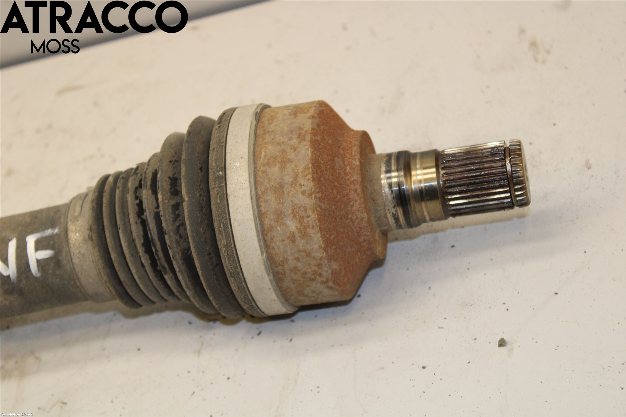 Volvo XC70 08-13 Drivaksel Foran Kompl Venstre