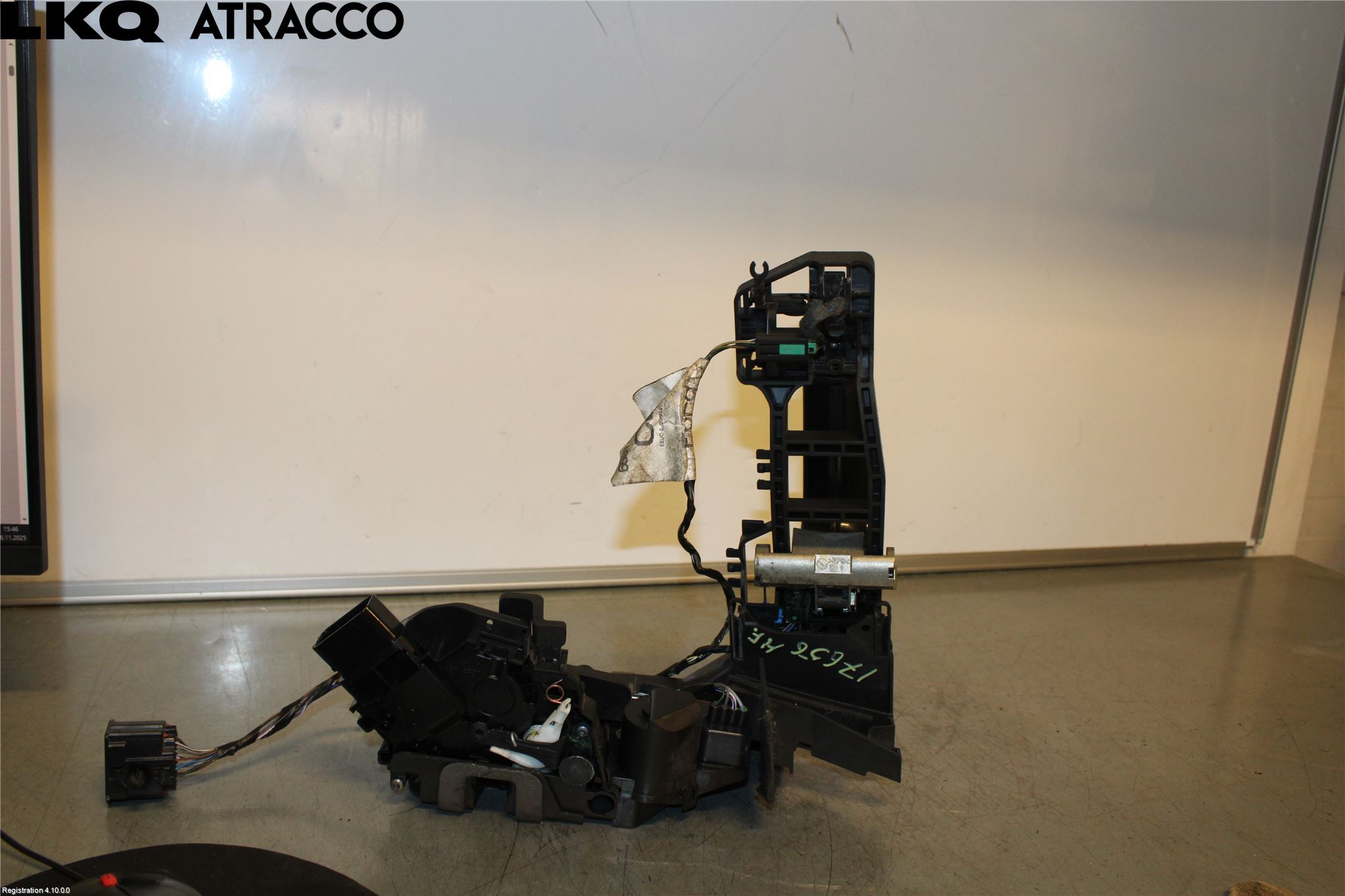 MG 4 23- Dørhandtak Ytre Høyre