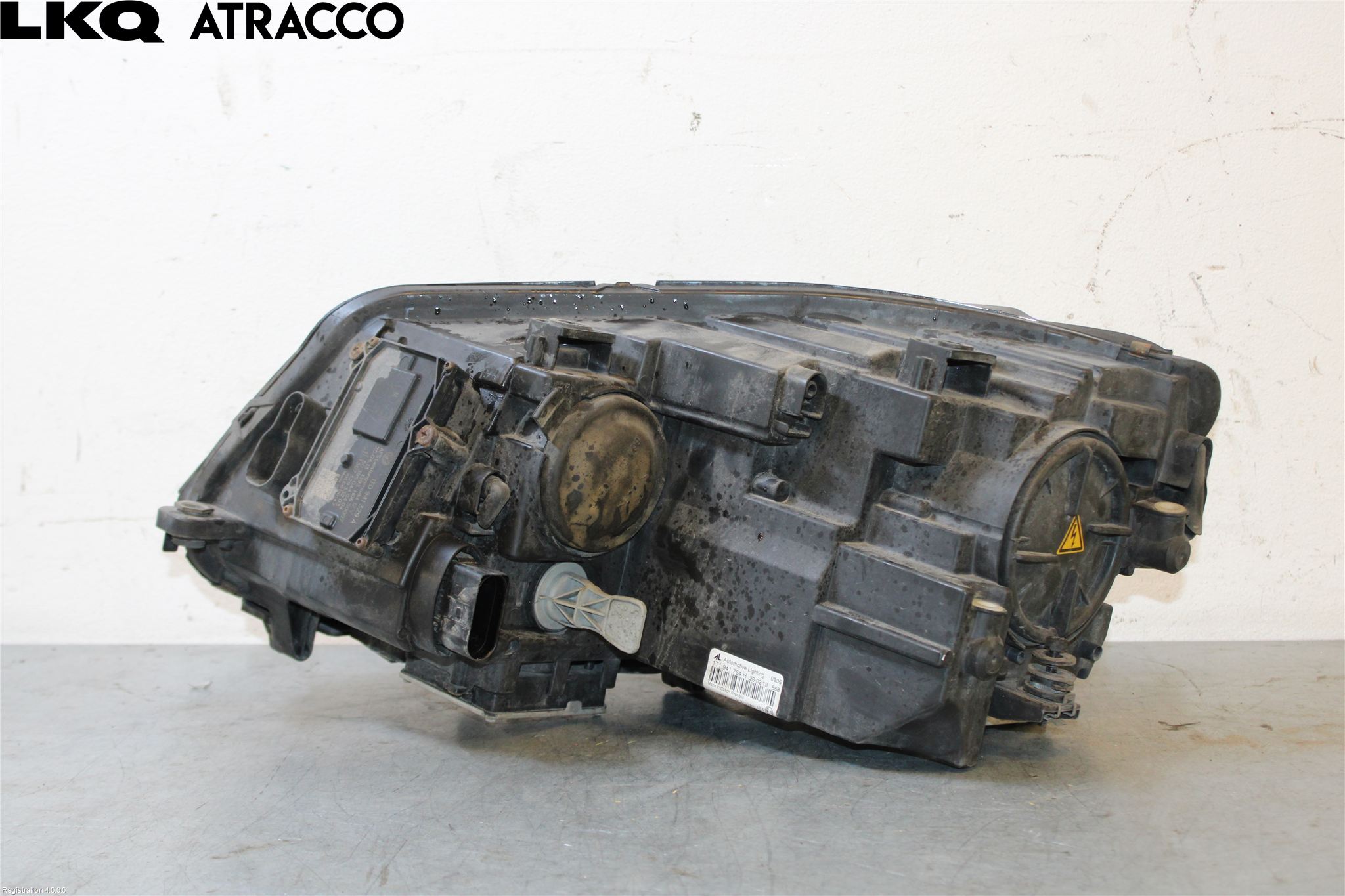 Volkswagen VW TOURAN 10-15 Frontlykt Høyre