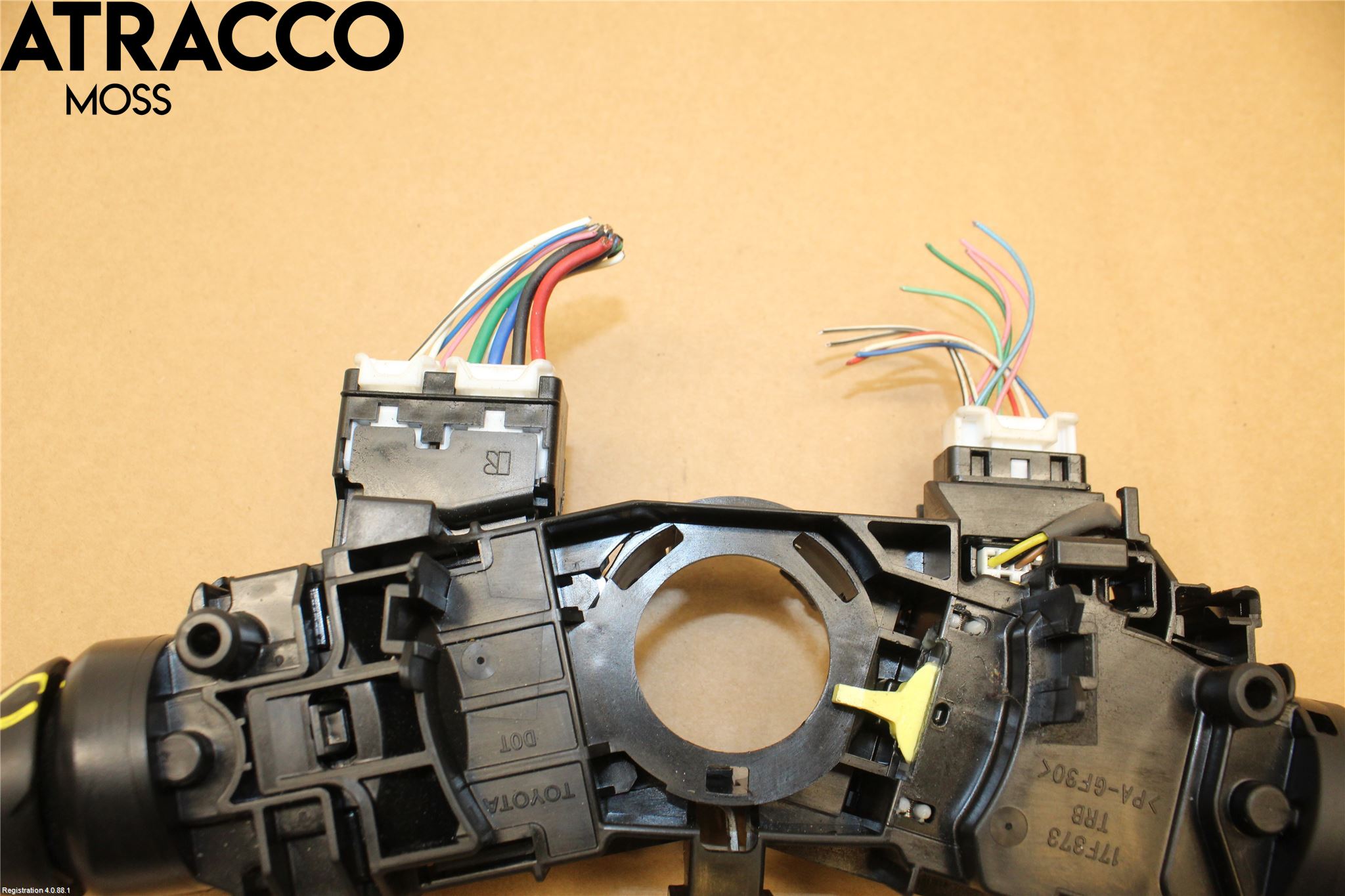 Toyota AVENSIS 09-15 Bryter Ratt Kombi H Og V