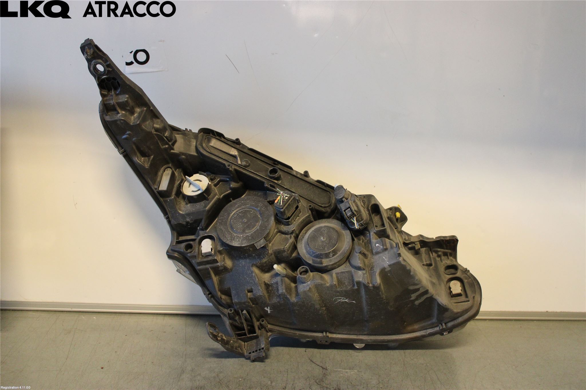 Peugeot 208 12-15 Frontlykt Venstre