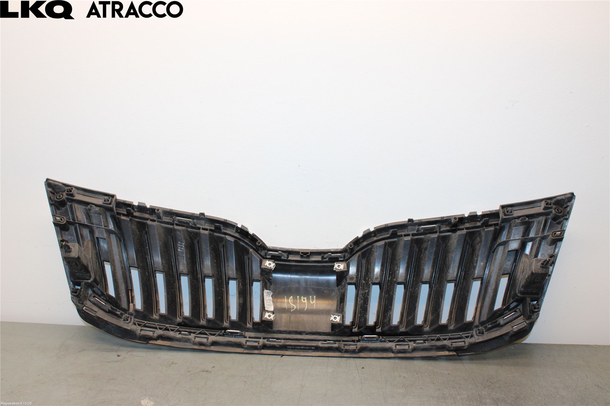 Skoda OCTAVIA (5E) 13-20 Grill Komplett
