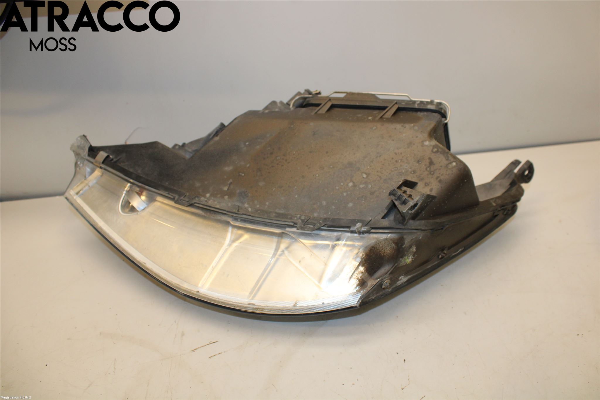 Ford FOCUS     99-04 Frontlykt Høyre