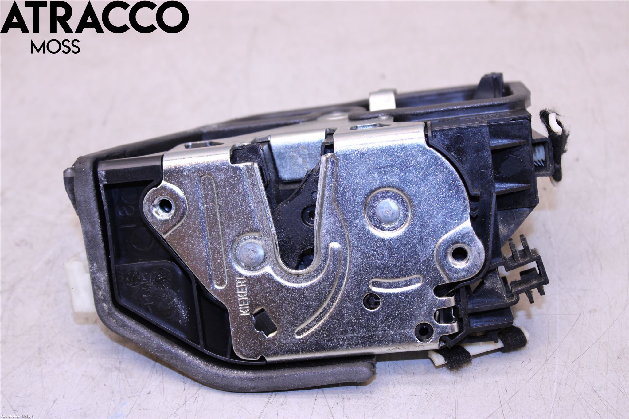 BMW 3 F30/F31/F80 12-19 Dørlås - Låsekasse