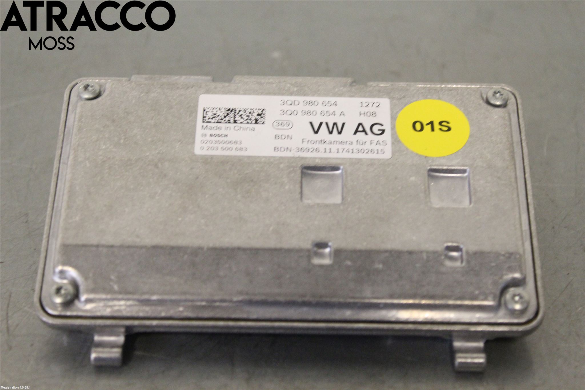 Volkswagen VW T-ROC 18- Sensor Parkering Front