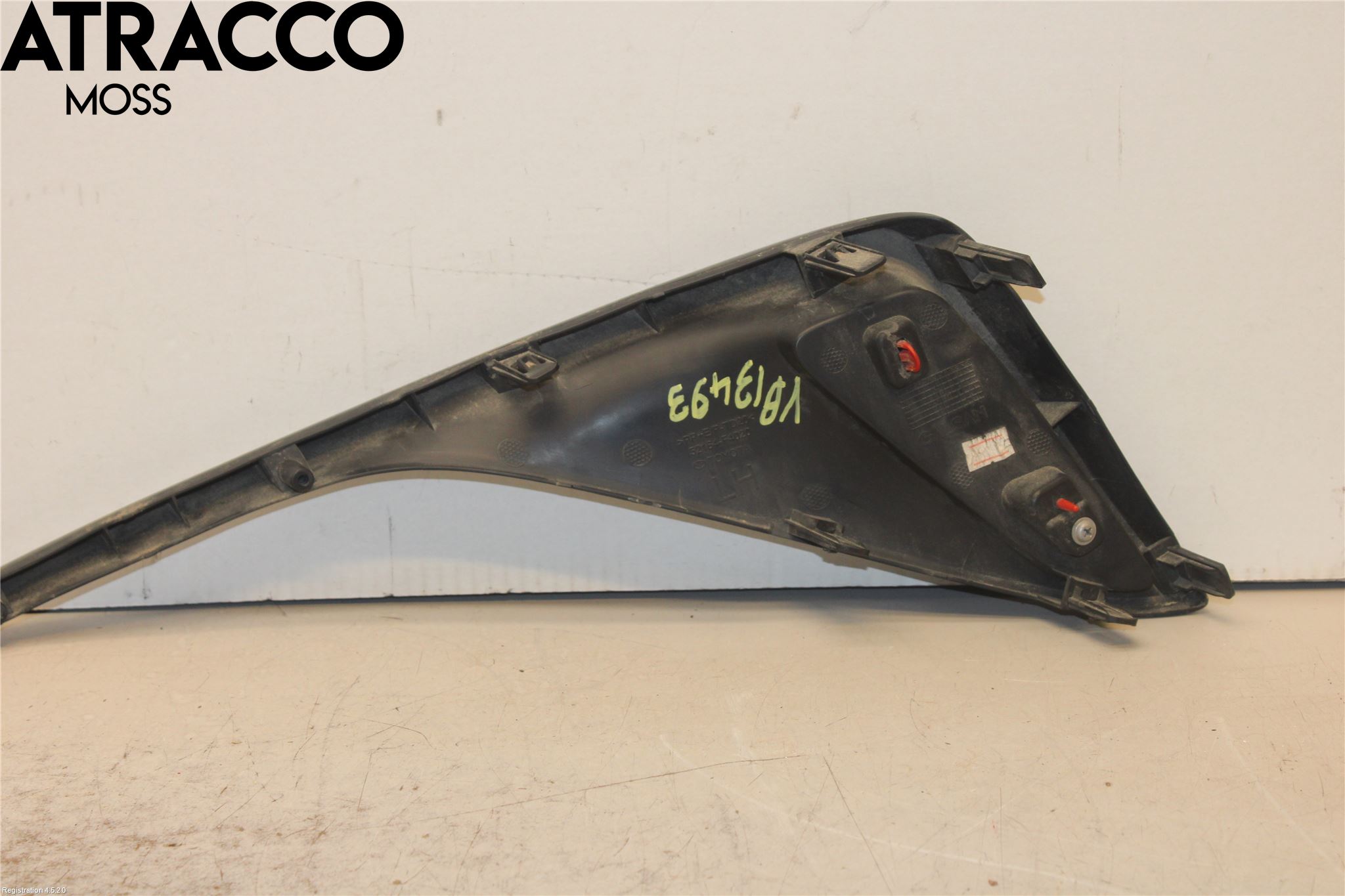 Toyota C-HR 16-23 Refleks Bak