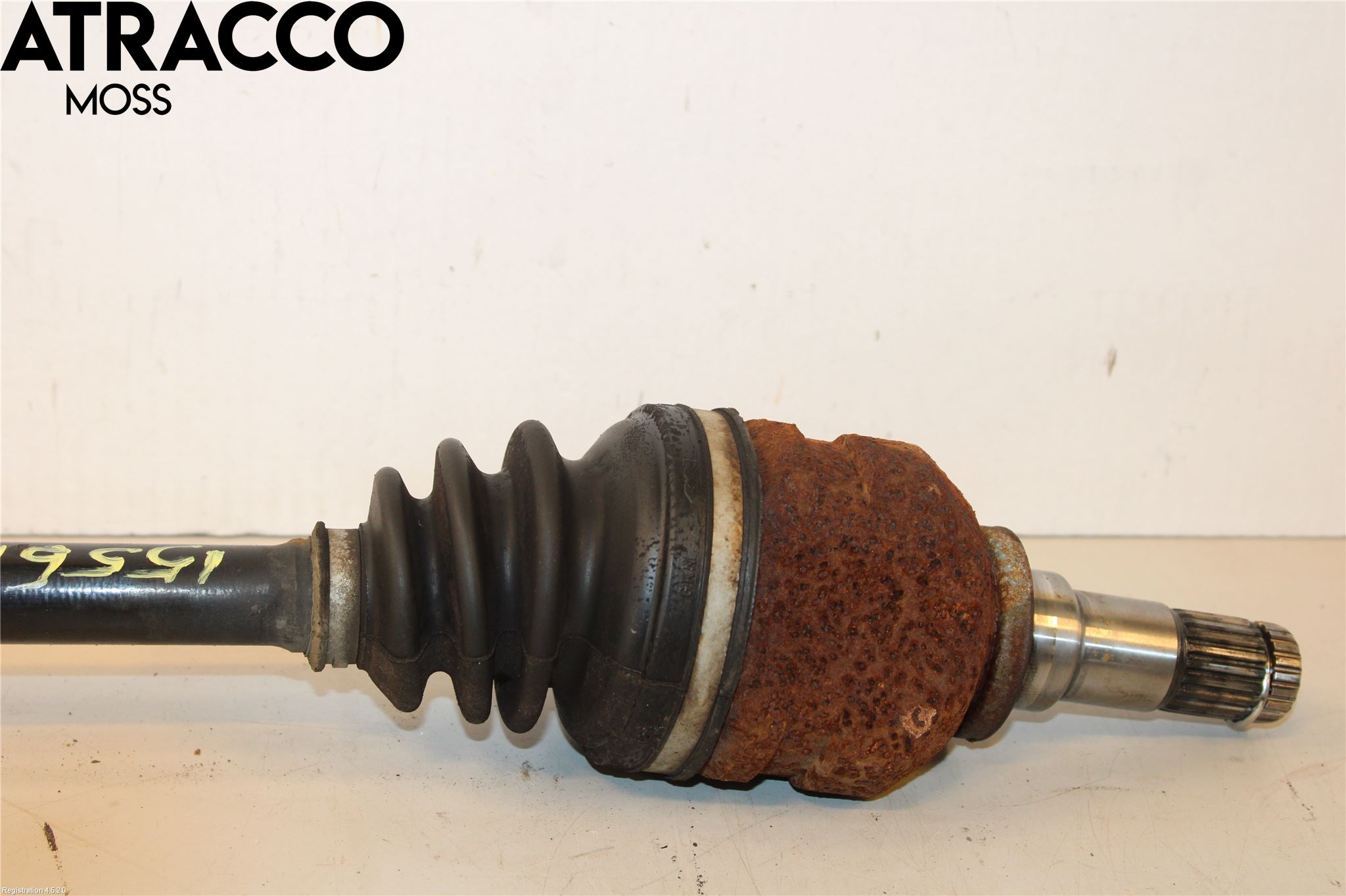 Toyota YARIS XP130 12-14 Drivaksel Foran Kompl Venstre