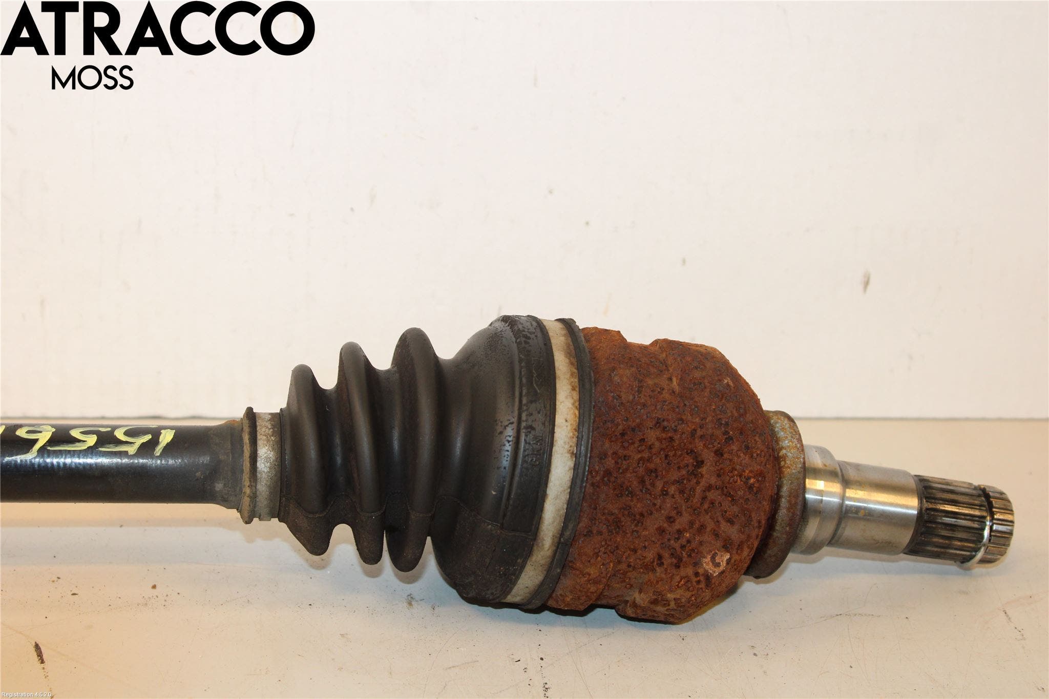 Toyota YARIS XP130 12-14 Drivaksel Foran Kompl Venstre