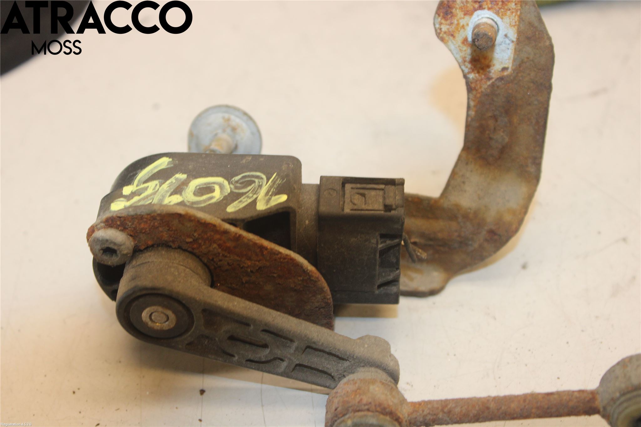 Mercedes-Benz MB C-KLASS (W205) 14-21 Giver Akselerasjon