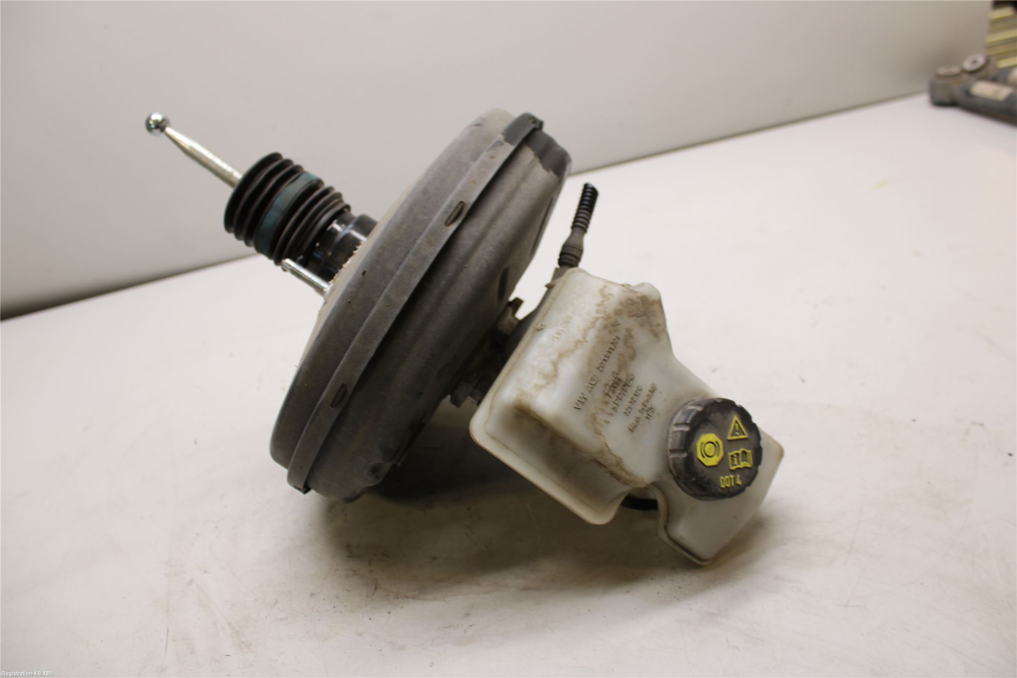 Volkswagen VW POLO VI 18->> Bremseservo