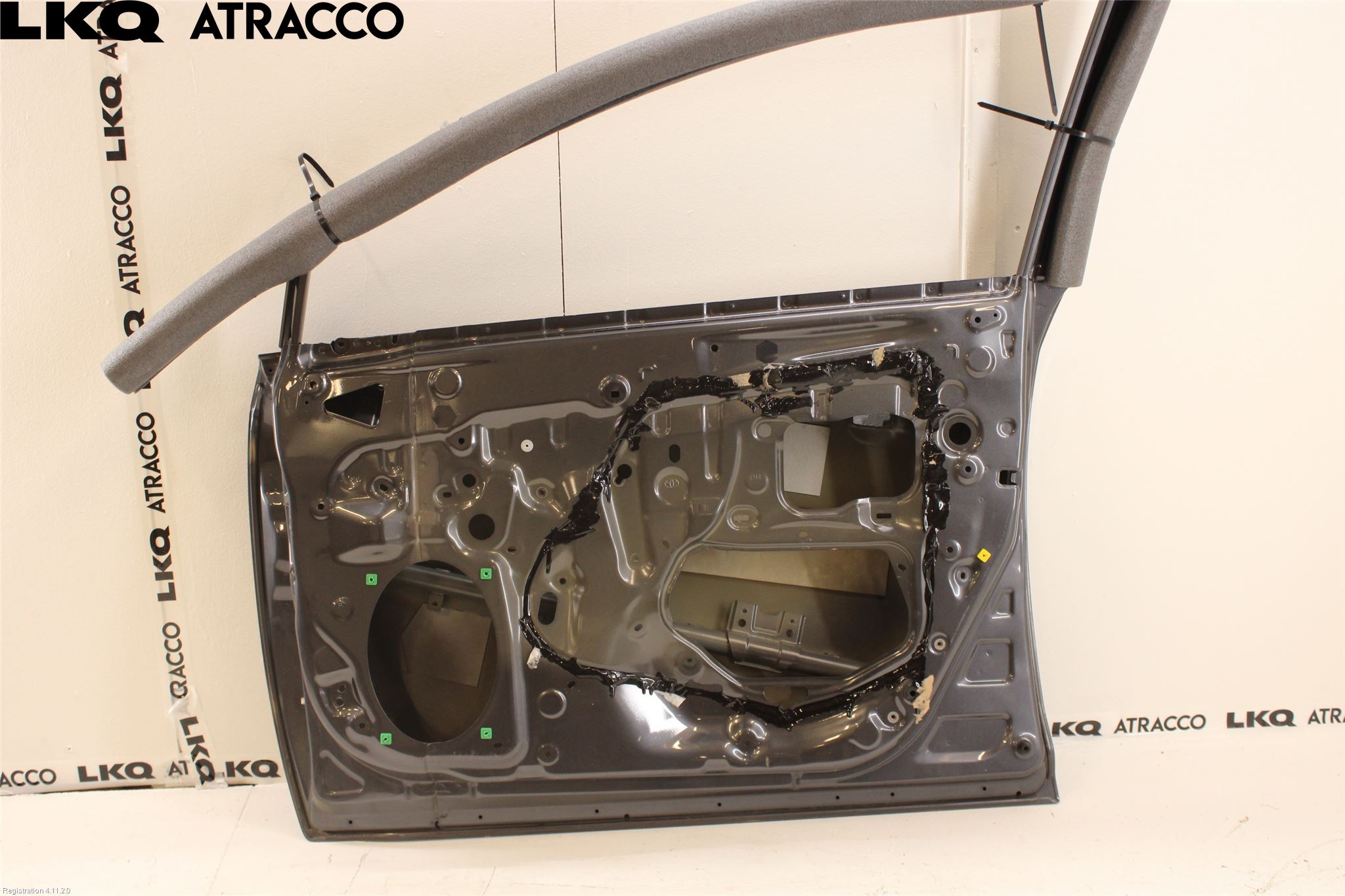 Toyota AVENSIS 09-15 Dør 4D Foran Høyre