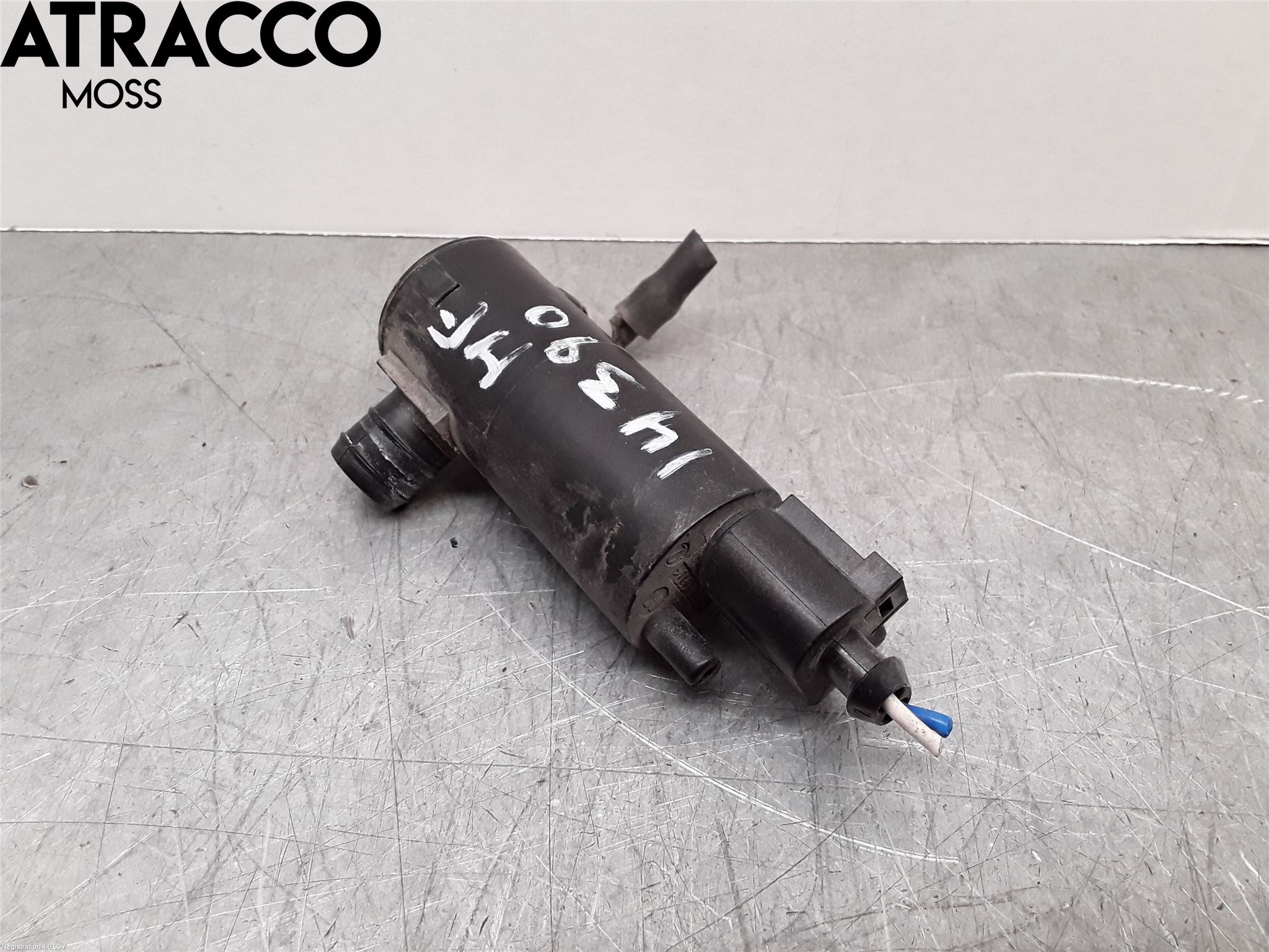 Toyota AURIS 13-19 Spylerpumpe Frontrute