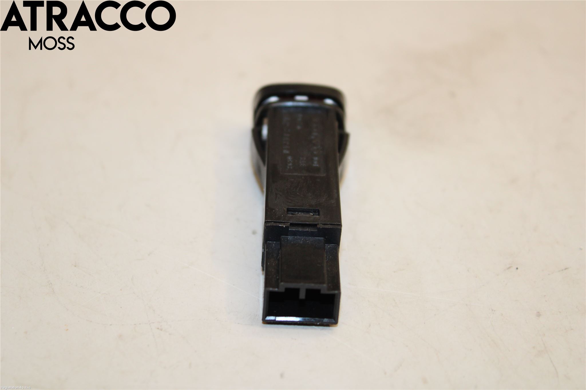 Volvo V40 12-19 Bryter Varsel (Nødblink)