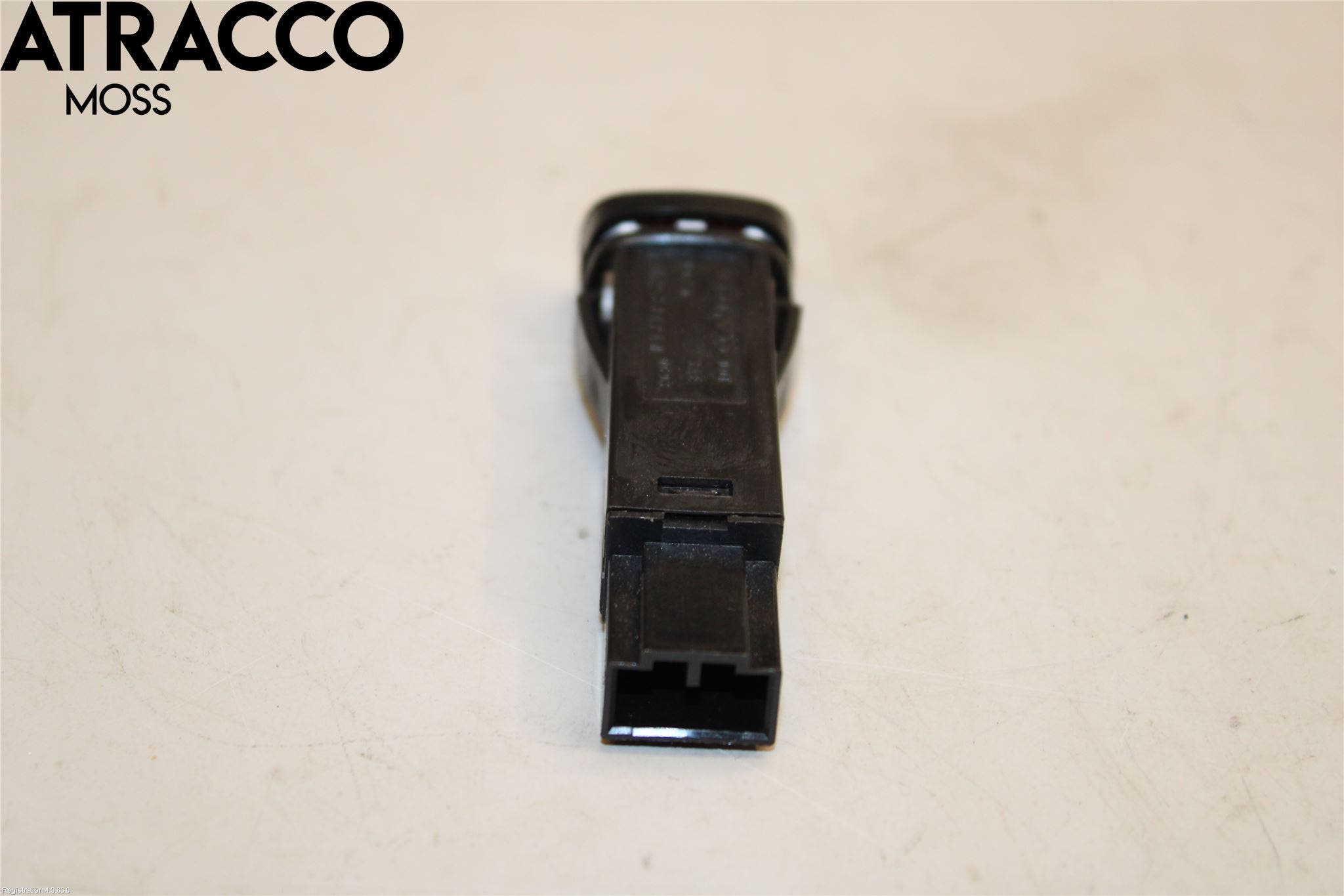 Volvo V40 12-19 Bryter Varsel (Nødblink)