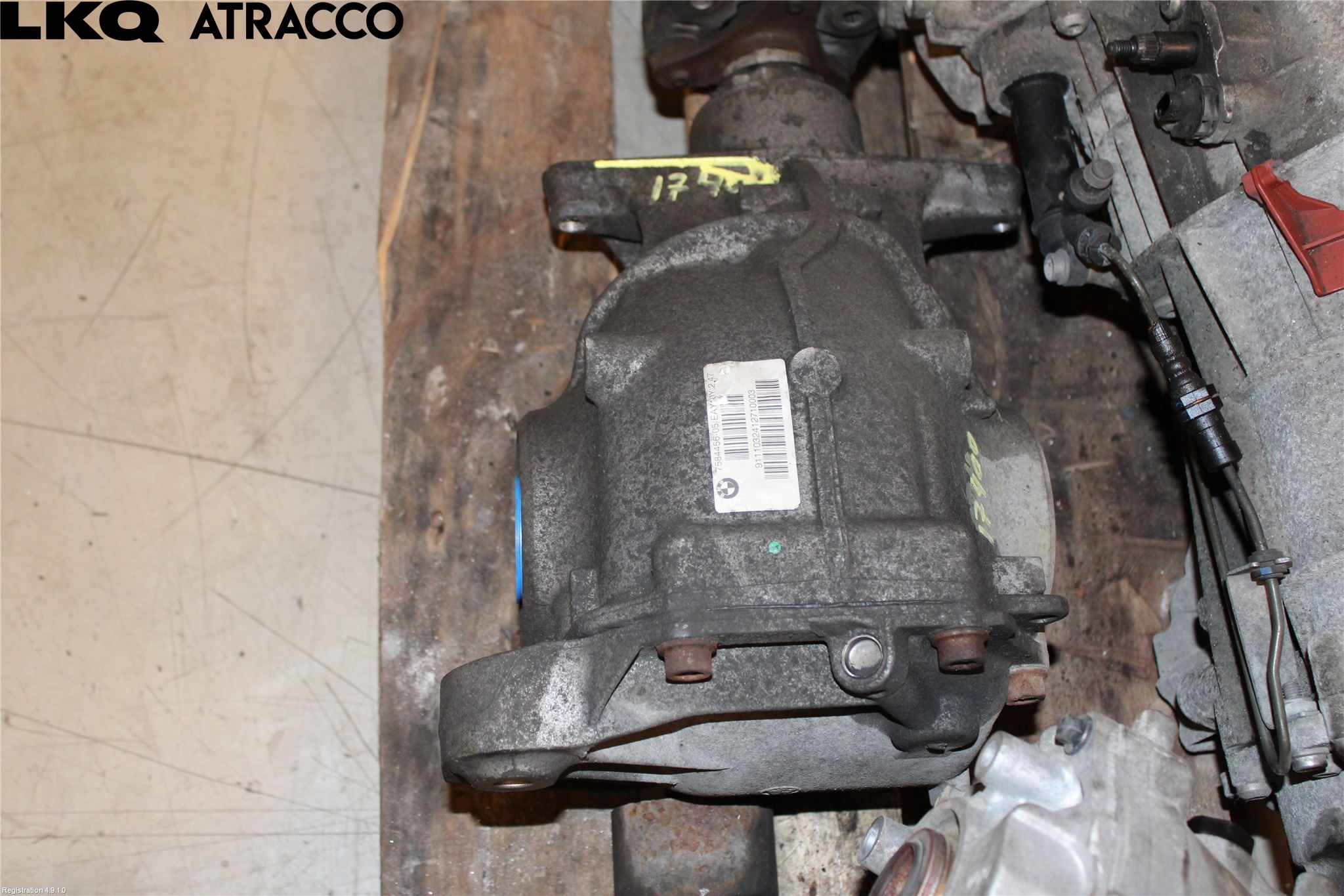 BMW 5 F10/F11/F18 09-17 Bakaksel Kardang Bak -Diff