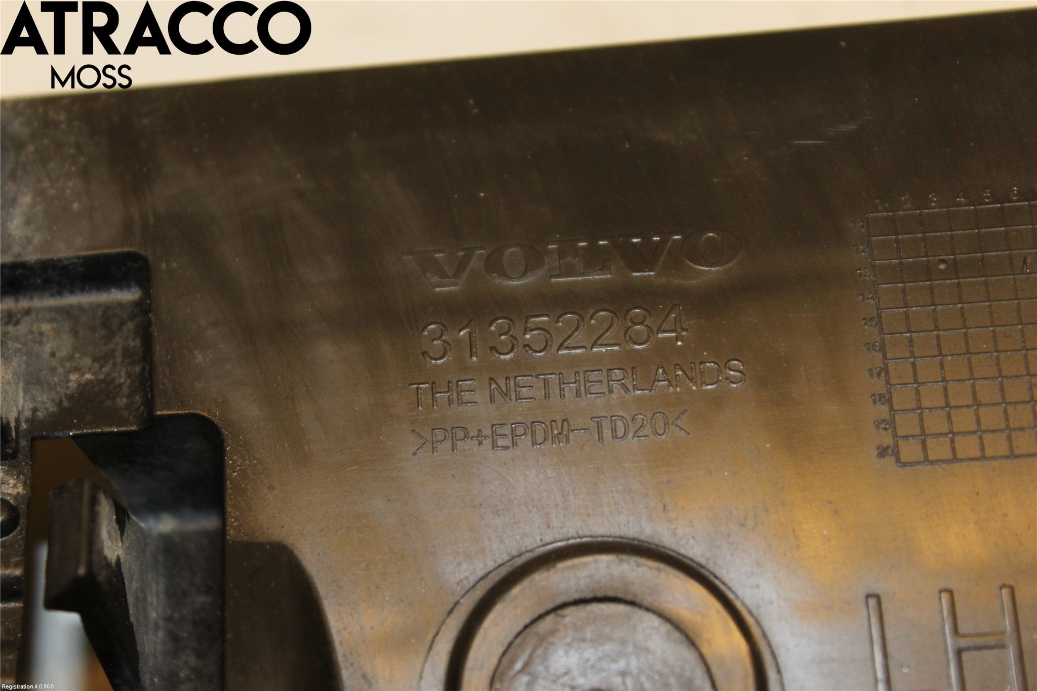 Volvo V60 11-13 Støtfanger Bak Feste