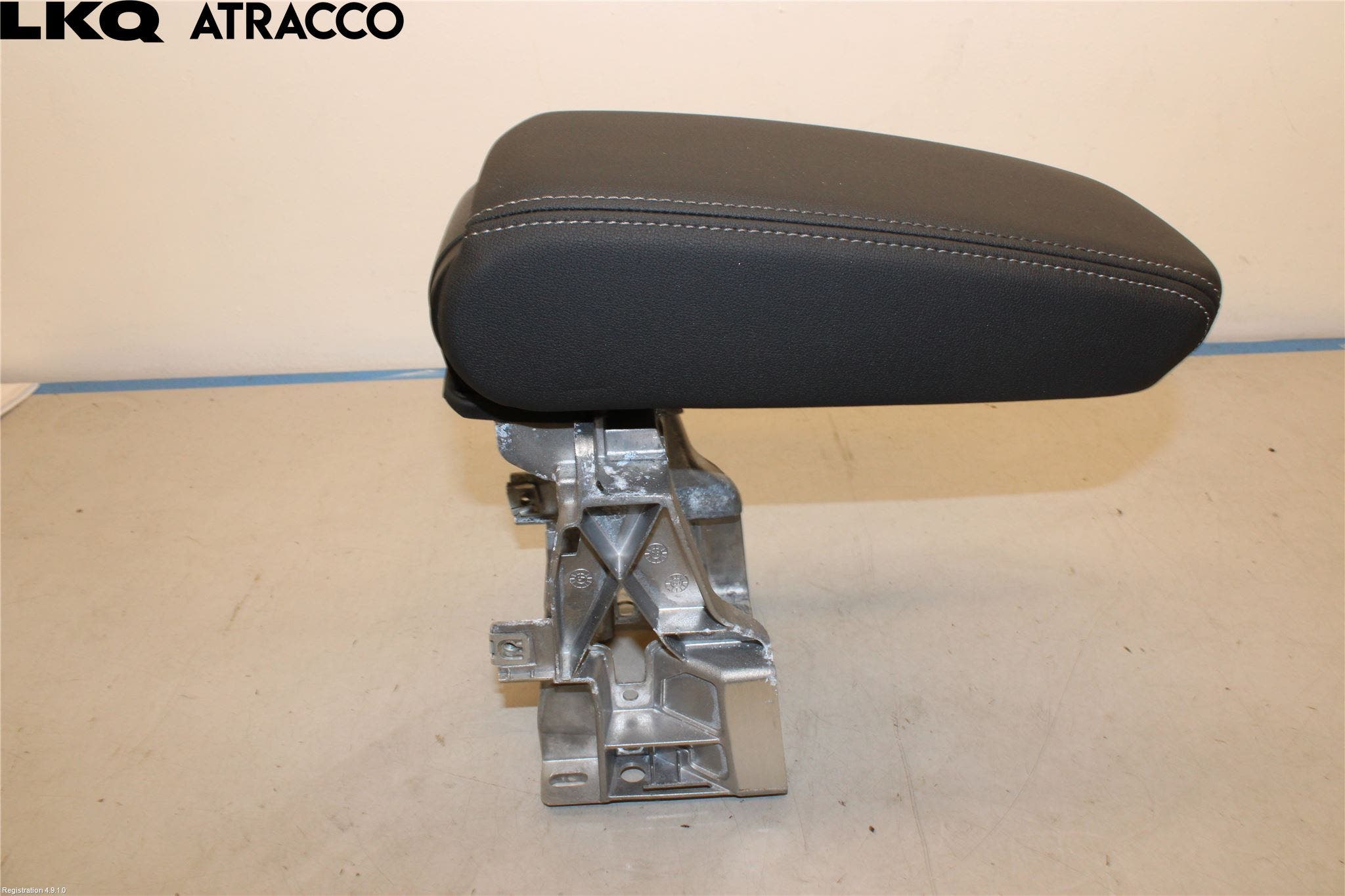 Audi Q4 E-TRON FZ 22- Innr Armlene