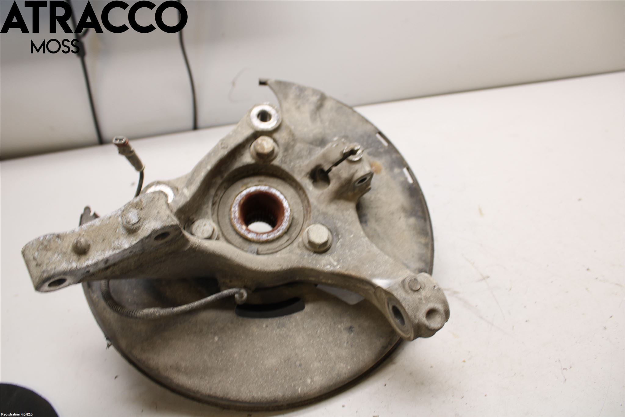 Opel INSIGNIA 09-16 Spindel Vf