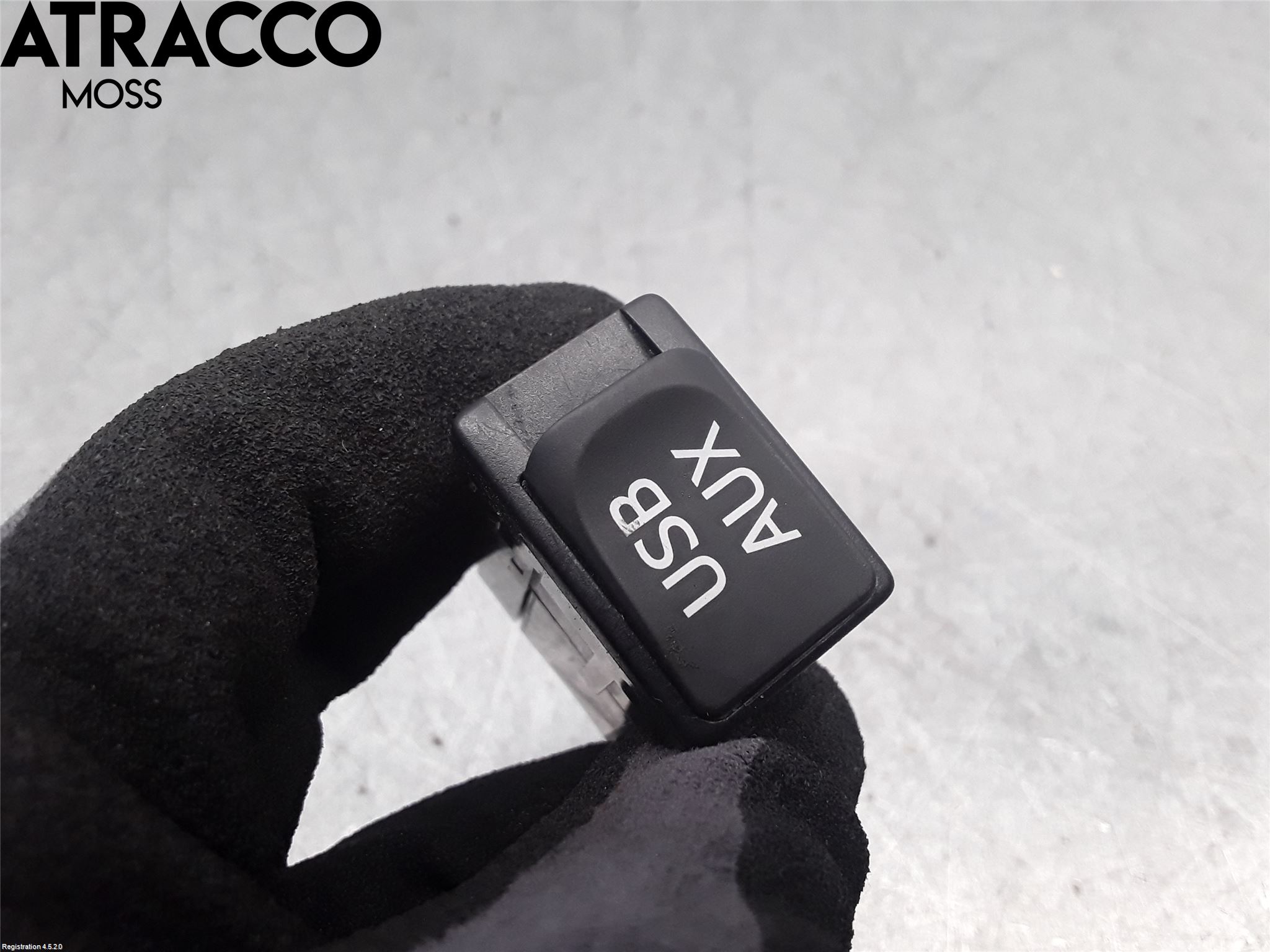 Toyota PRIUS+ ZVW40 12-20 Usb Connection