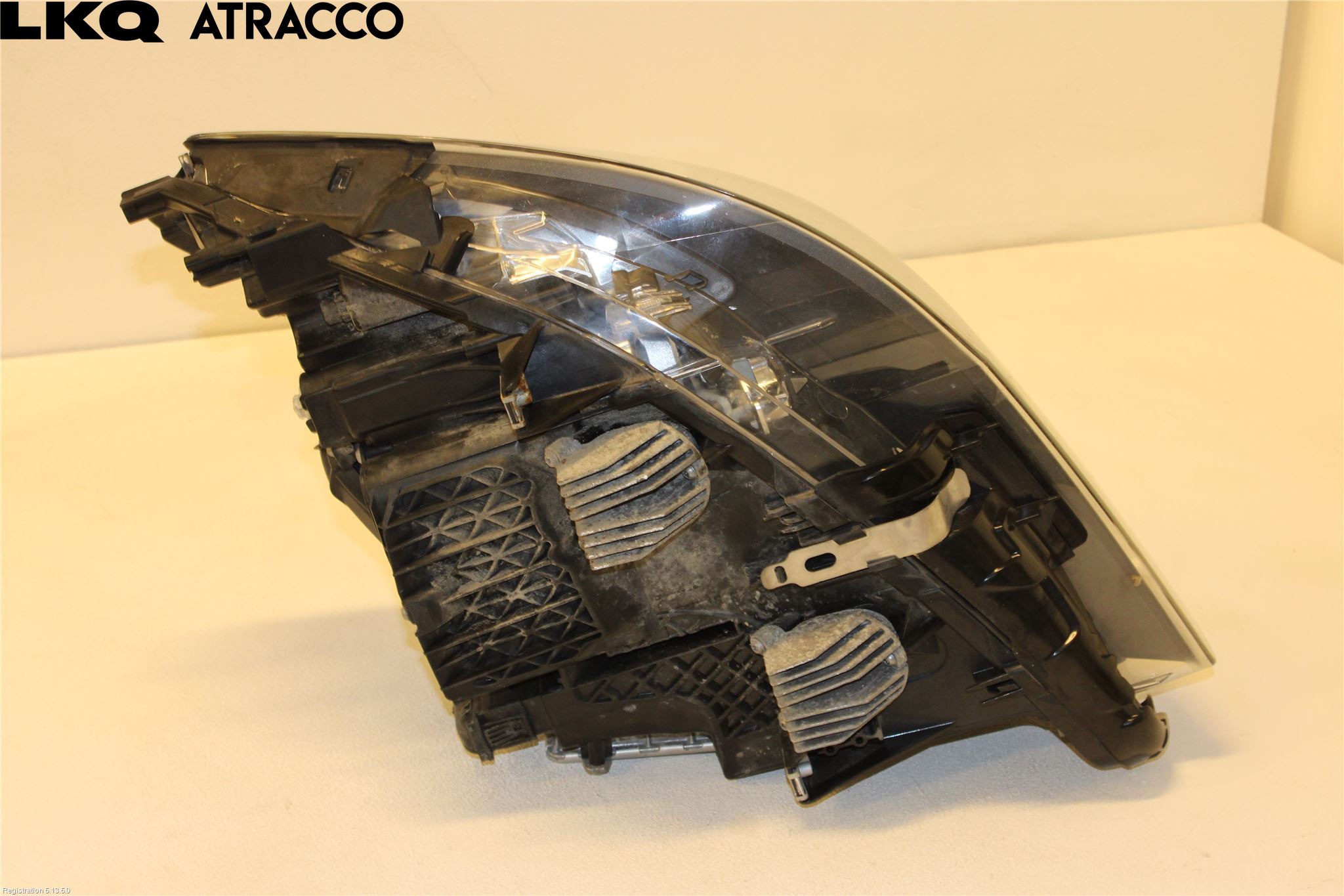 BMW 5 F10/F11/F18 09-17 Frontlykt Høyre