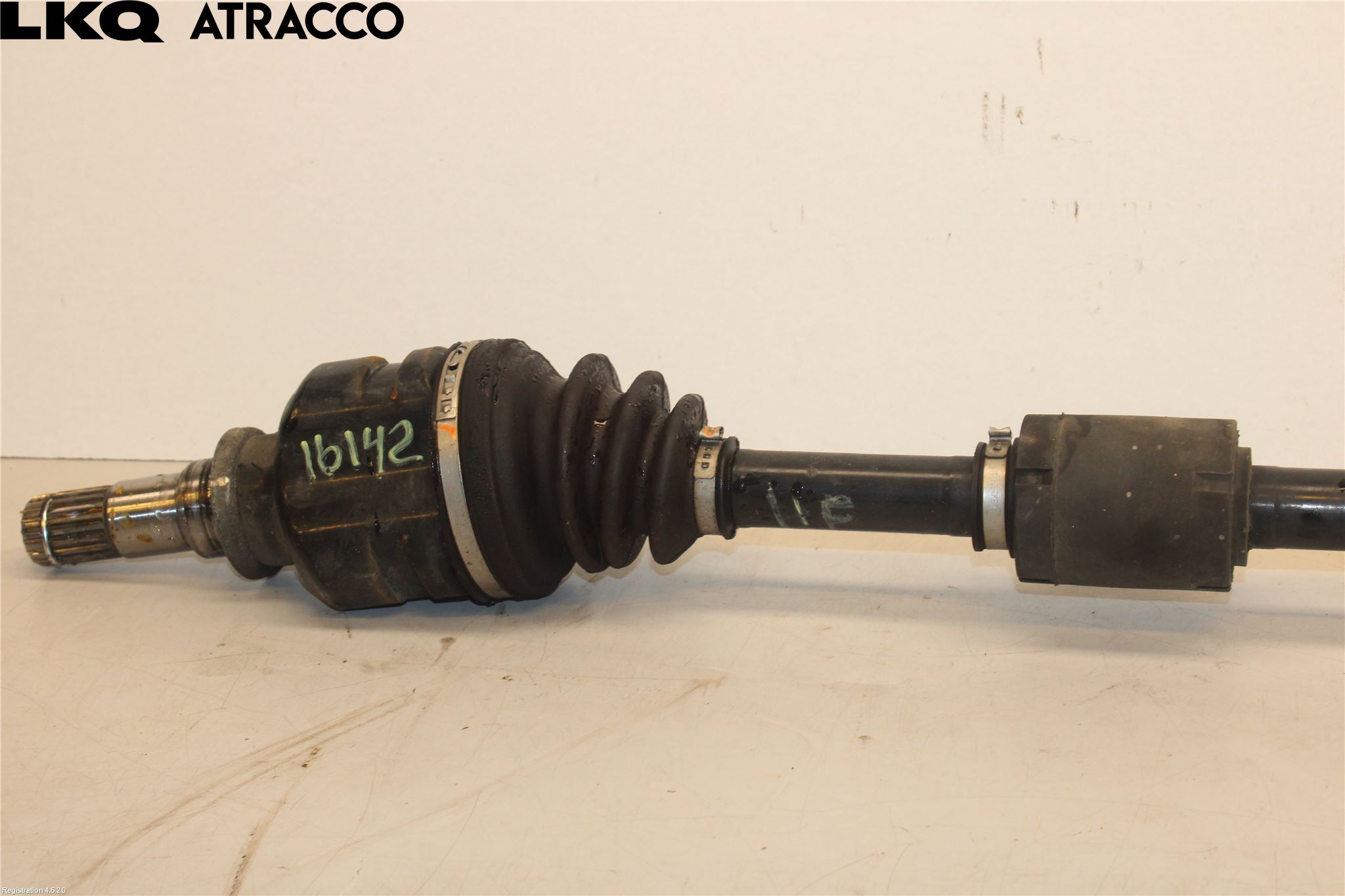 Toyota YARIS XP130 15-20 Drivaksel Foran Kompl Høyre