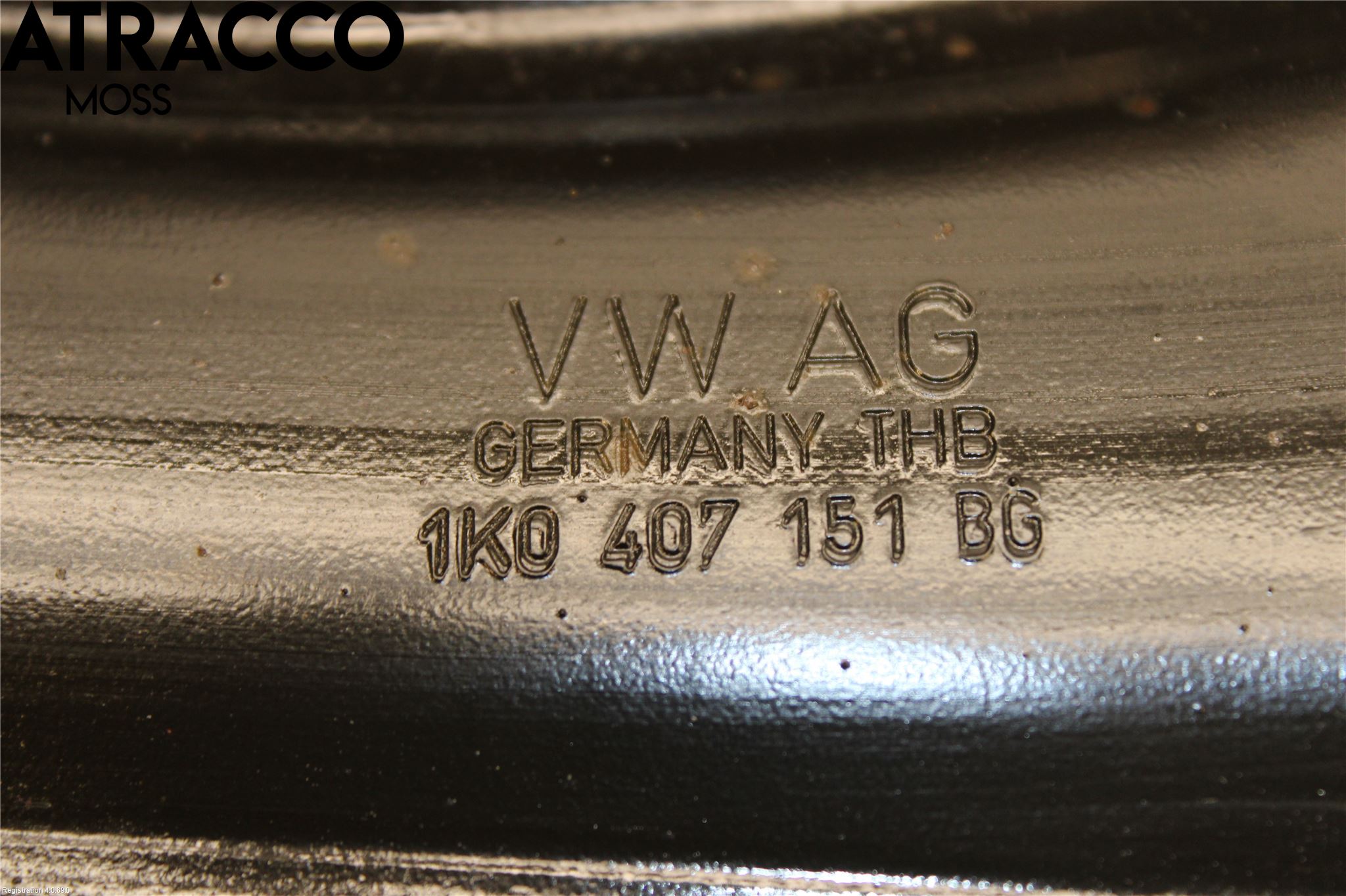 Volkswagen VW CADDY 11-15 Bærearm Foran Høyre Nedre