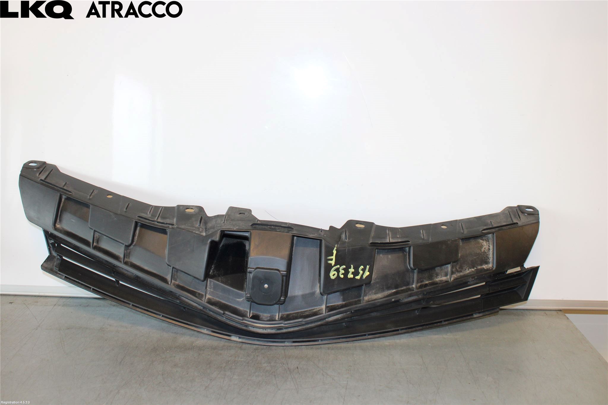 Toyota YARIS XP130 12-14 Grilldel Midt