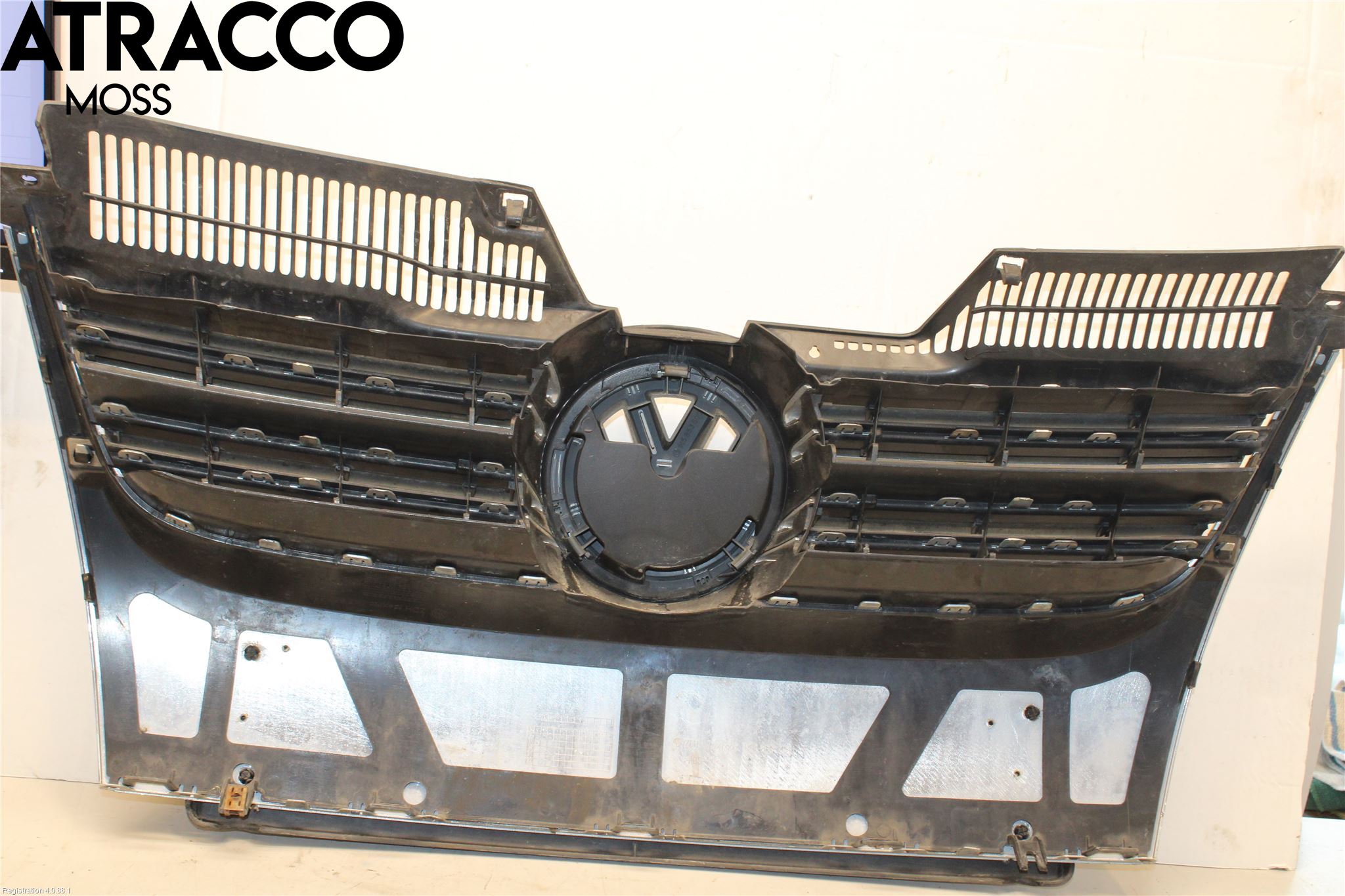 Volkswagen VW GOLF V 04-09 Grill Komplett