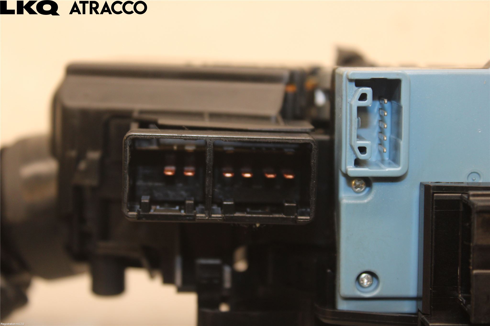 Toyota AVENSIS 09-15 Bryter Ratt Kombi H Og V