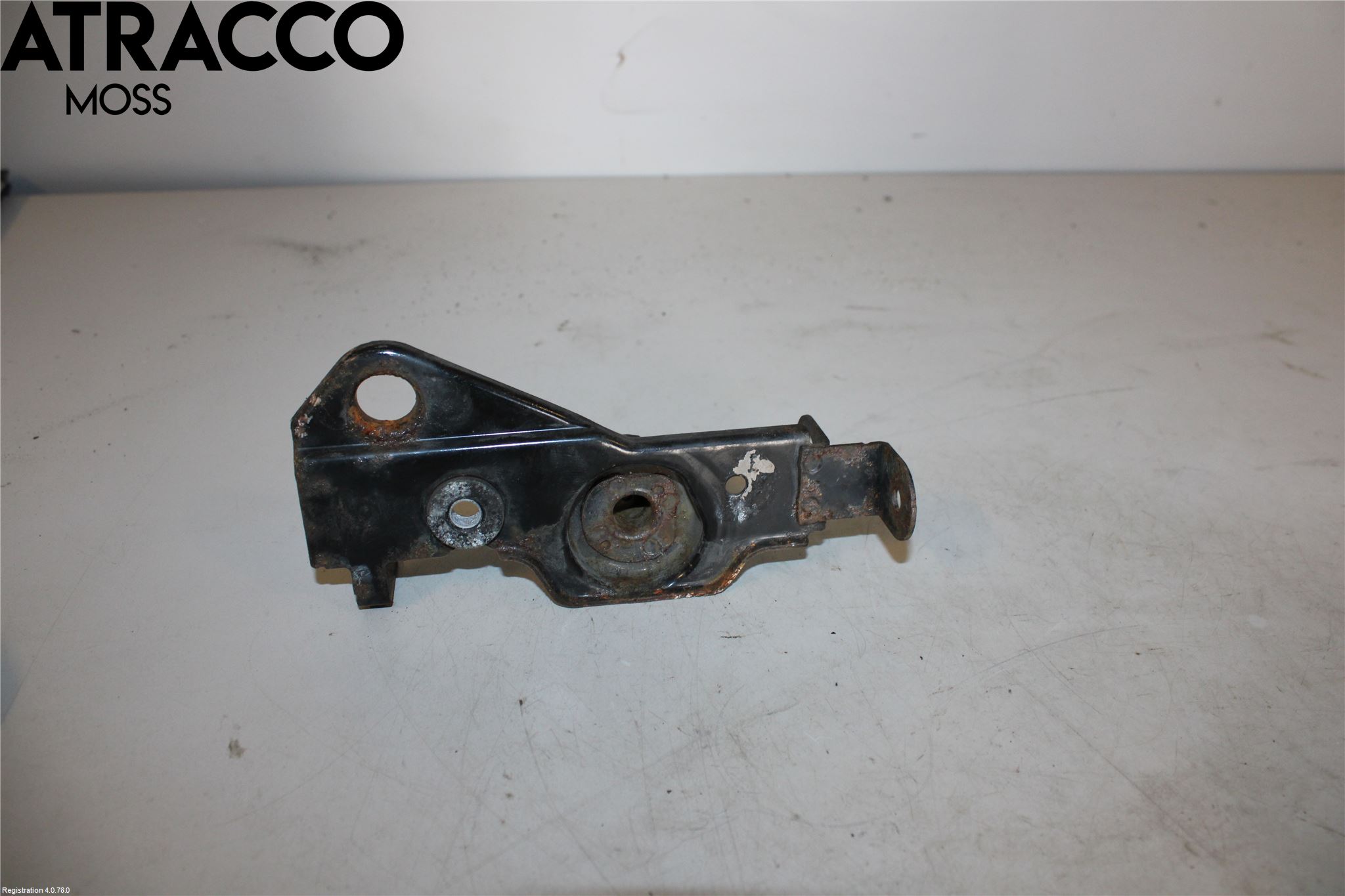 Toyota RAV4 13-18 Radiator Feste - Ramme - Bjelk