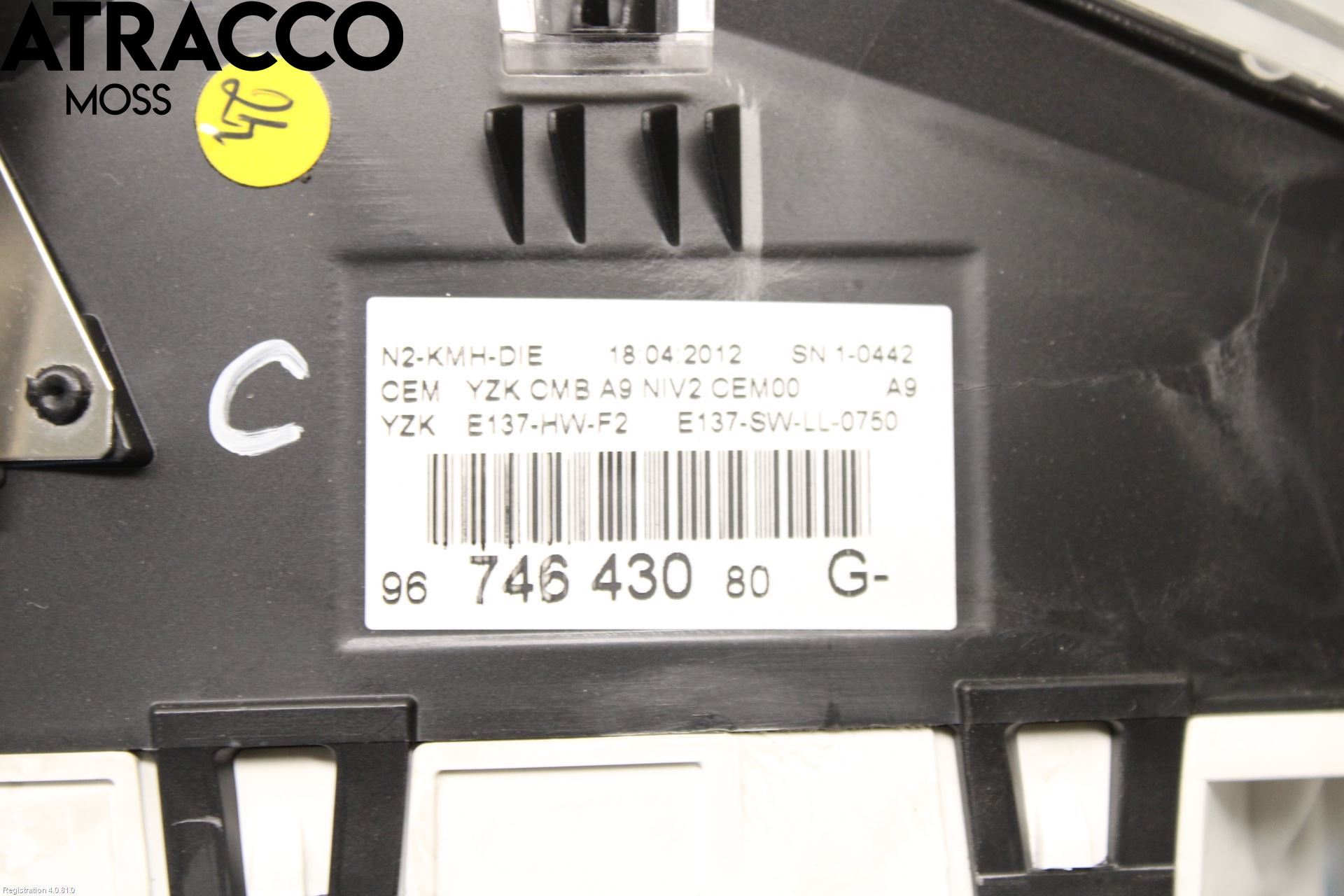 Peugeot 208 12-15 Instr Kombinert