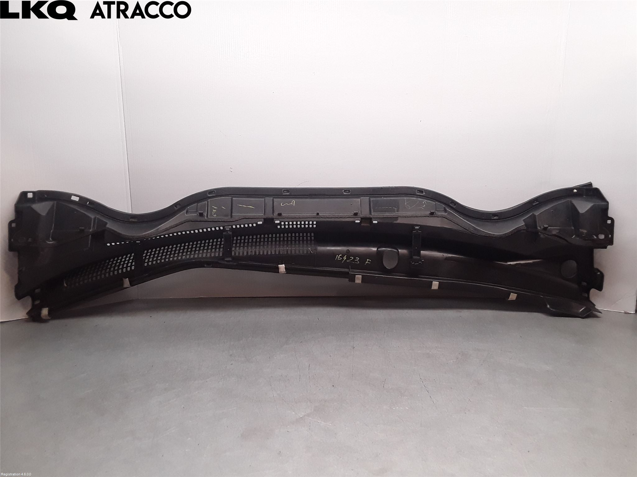 Toyota AURIS 13-19 Visker Deksel-Grill-Under Frr