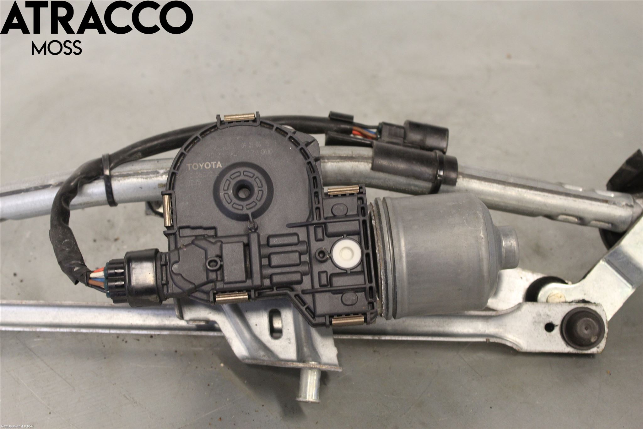 Toyota AVENSIS 09-15 Viskermotor Frontrute