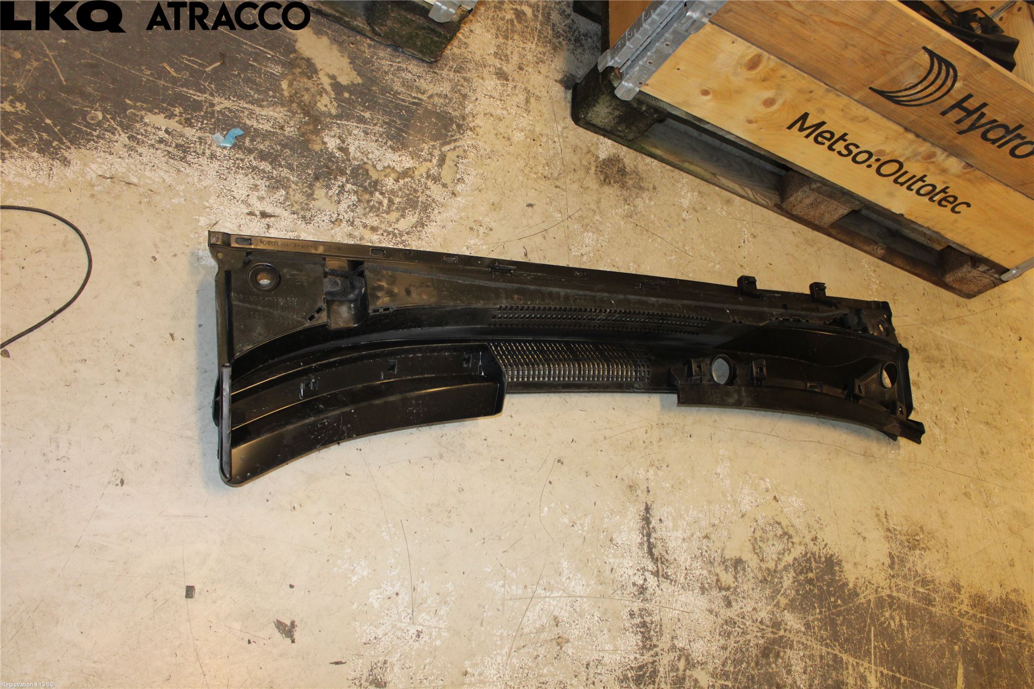 Toyota bZ4X EA10 22- Visker Deksel-Grill-Under Frr