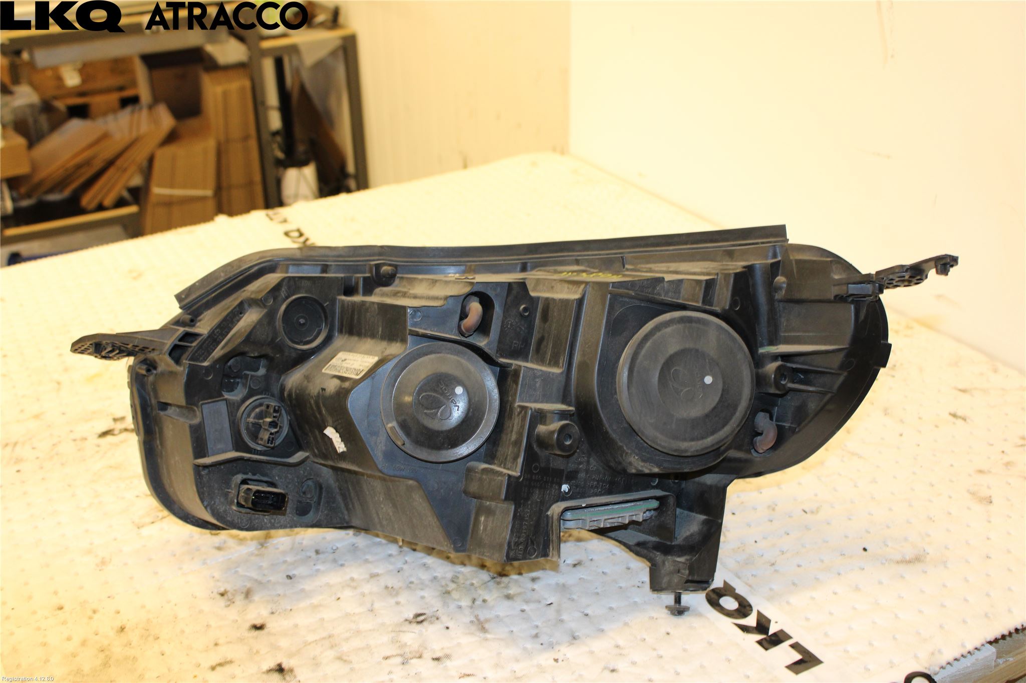 Toyota PROACE II 16- Frontlykt Høyre