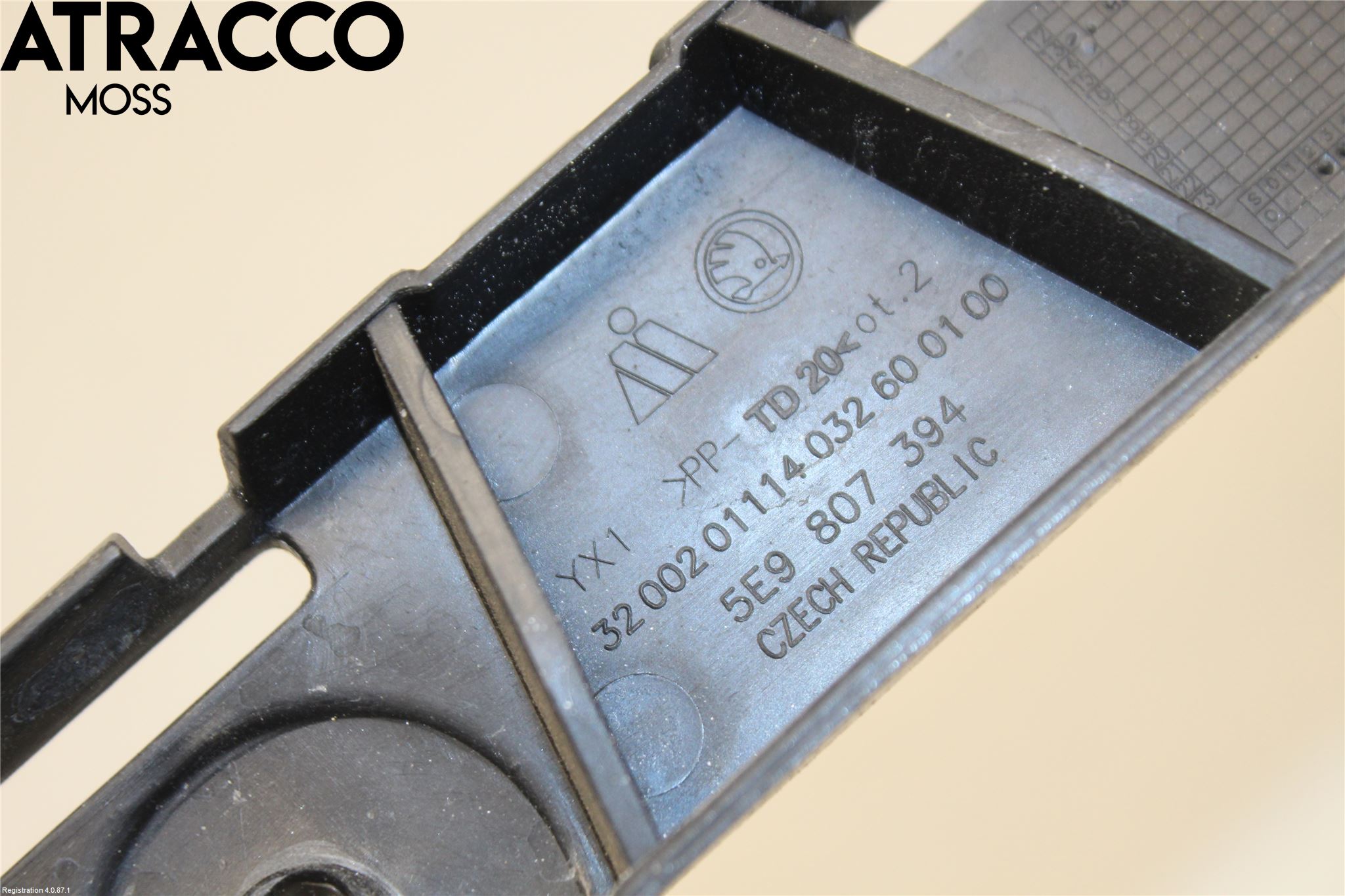 Skoda OCTAVIA (5E) 13-20 Støtfanger Bak Feste