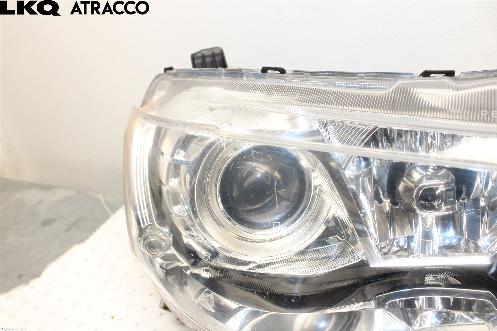 Mitsubishi OUTLANDER 07-12 Frontlykt Hus Høyre