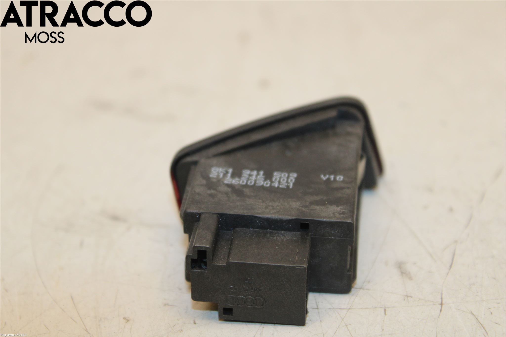 Audi A4/S4 08-11 Bryter Varsel (Nødblink)