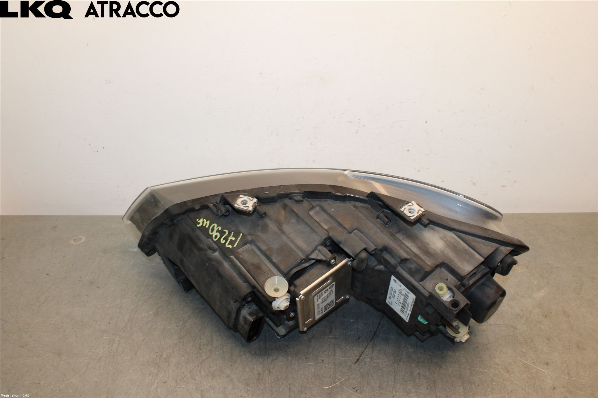 Volkswagen VW POLO 10-17 Frontlykt Høyre