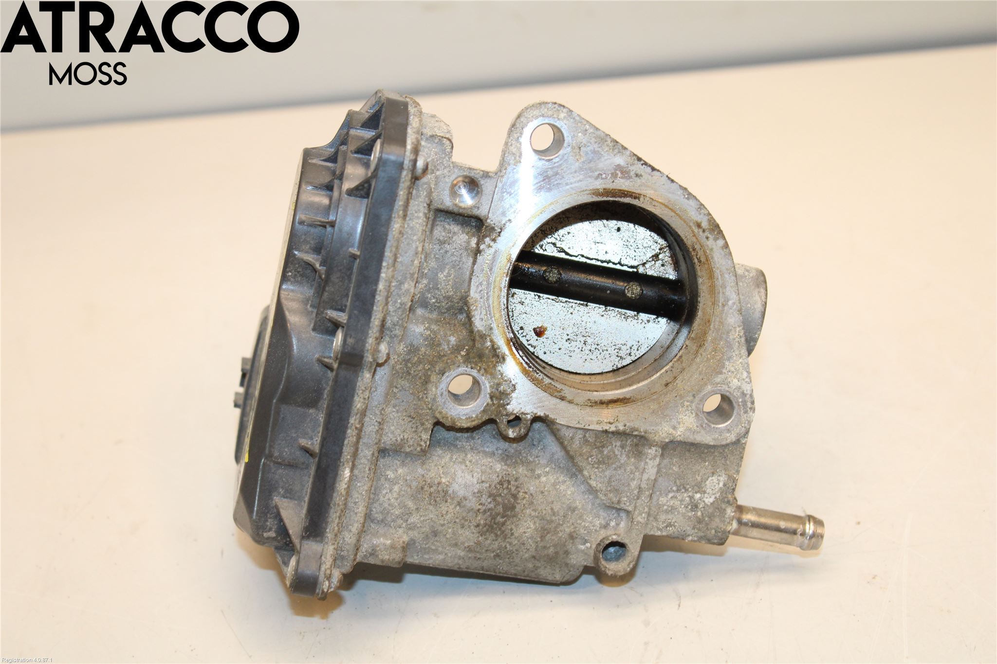 Toyota YARIS XP130 12-14 Inns Spjeldhus