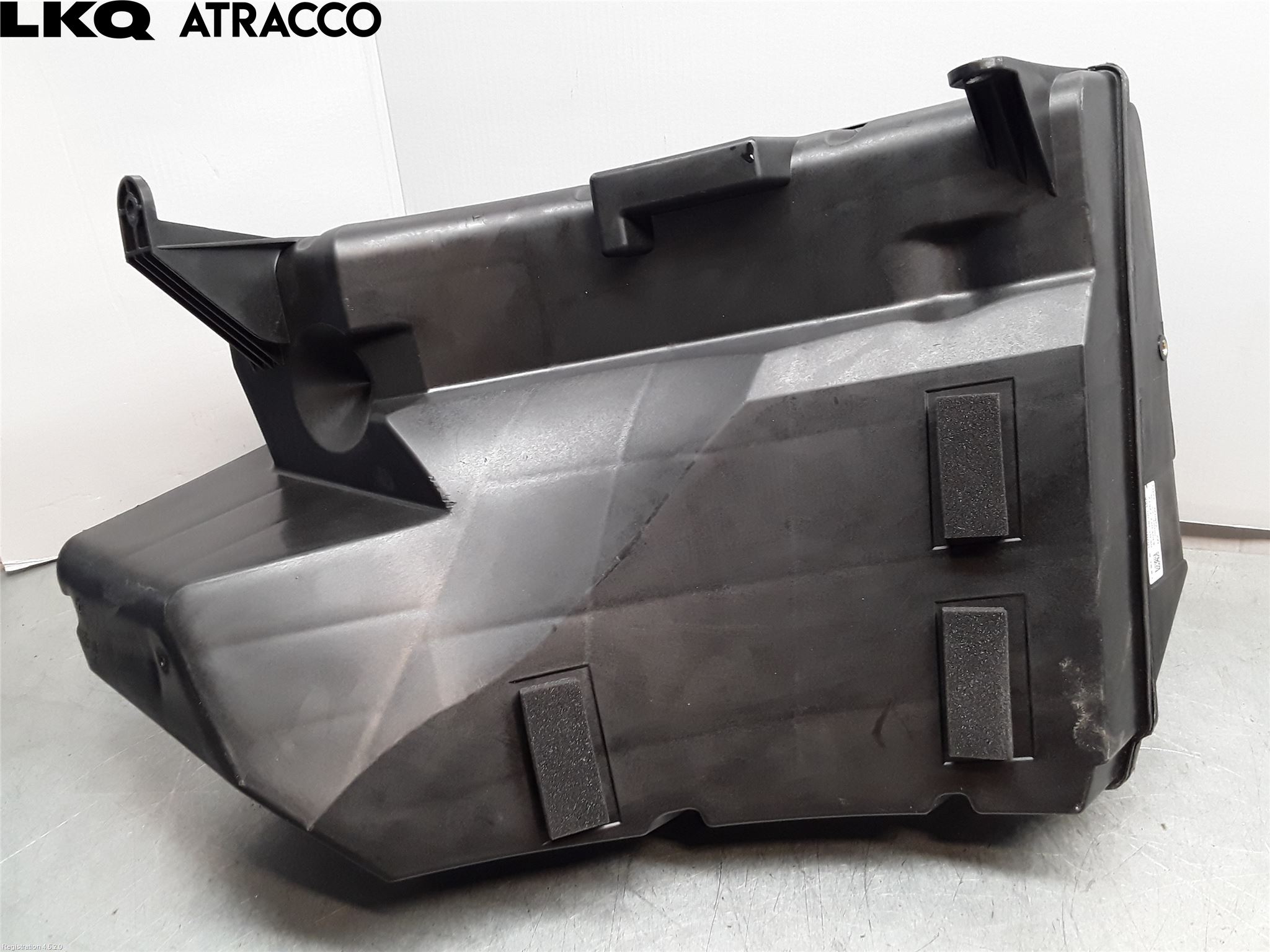 Tesla MODEL 3 17- Innr Høyttaler