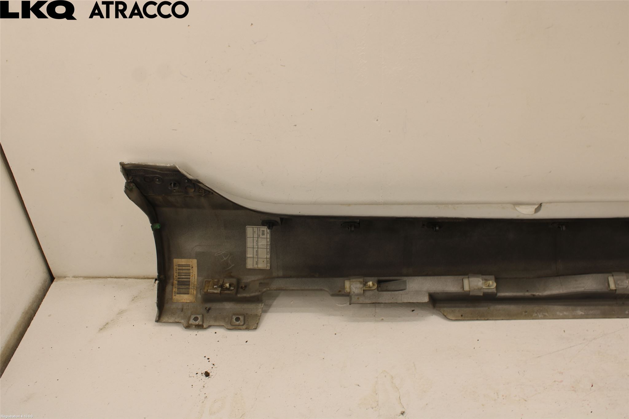 Volvo V40 12-19 Kanalskjørt Venstre