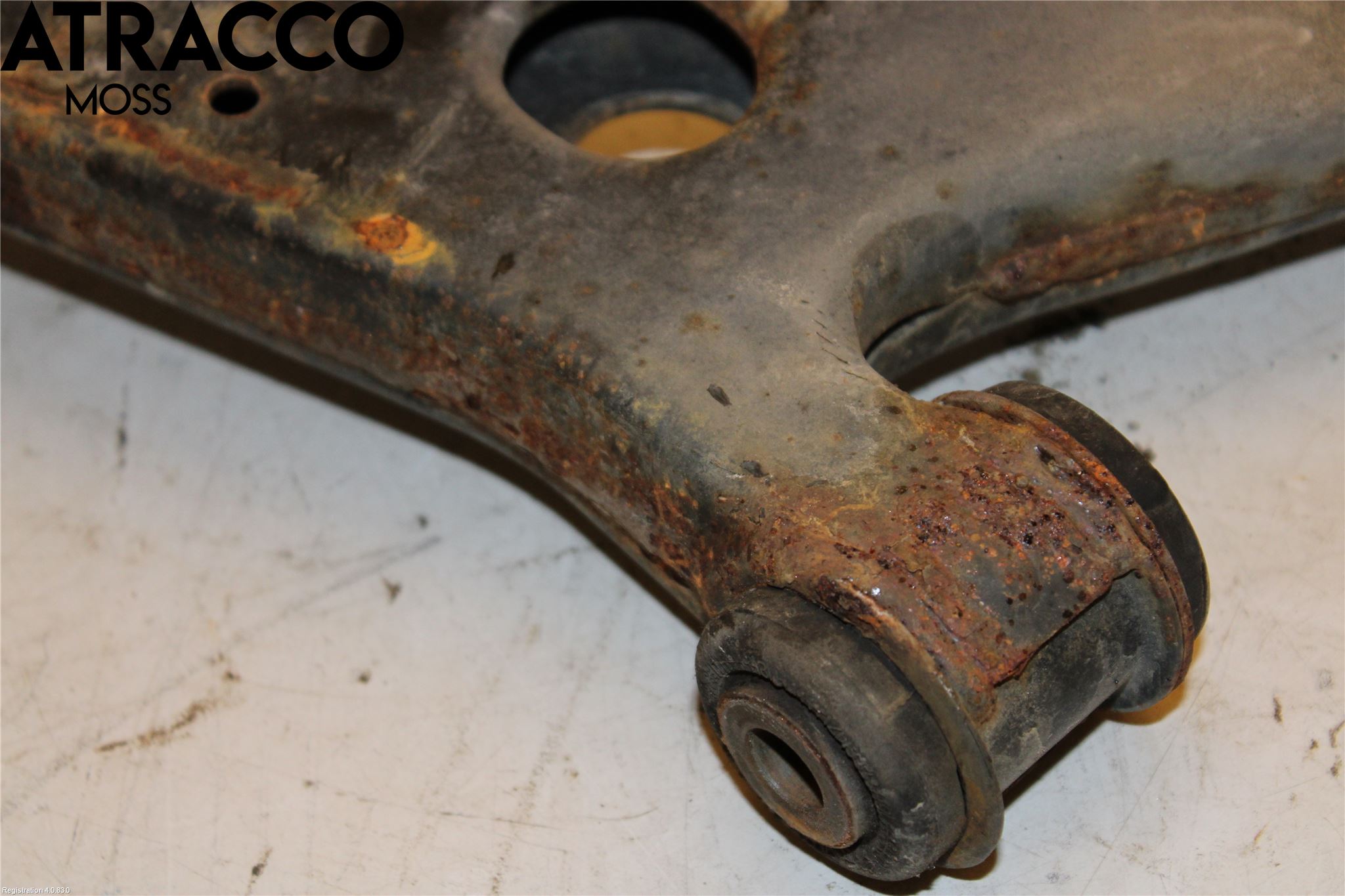 Volvo V40 CROSS COUNTRY 13-19 Bærearm Foran Venstre Nedre