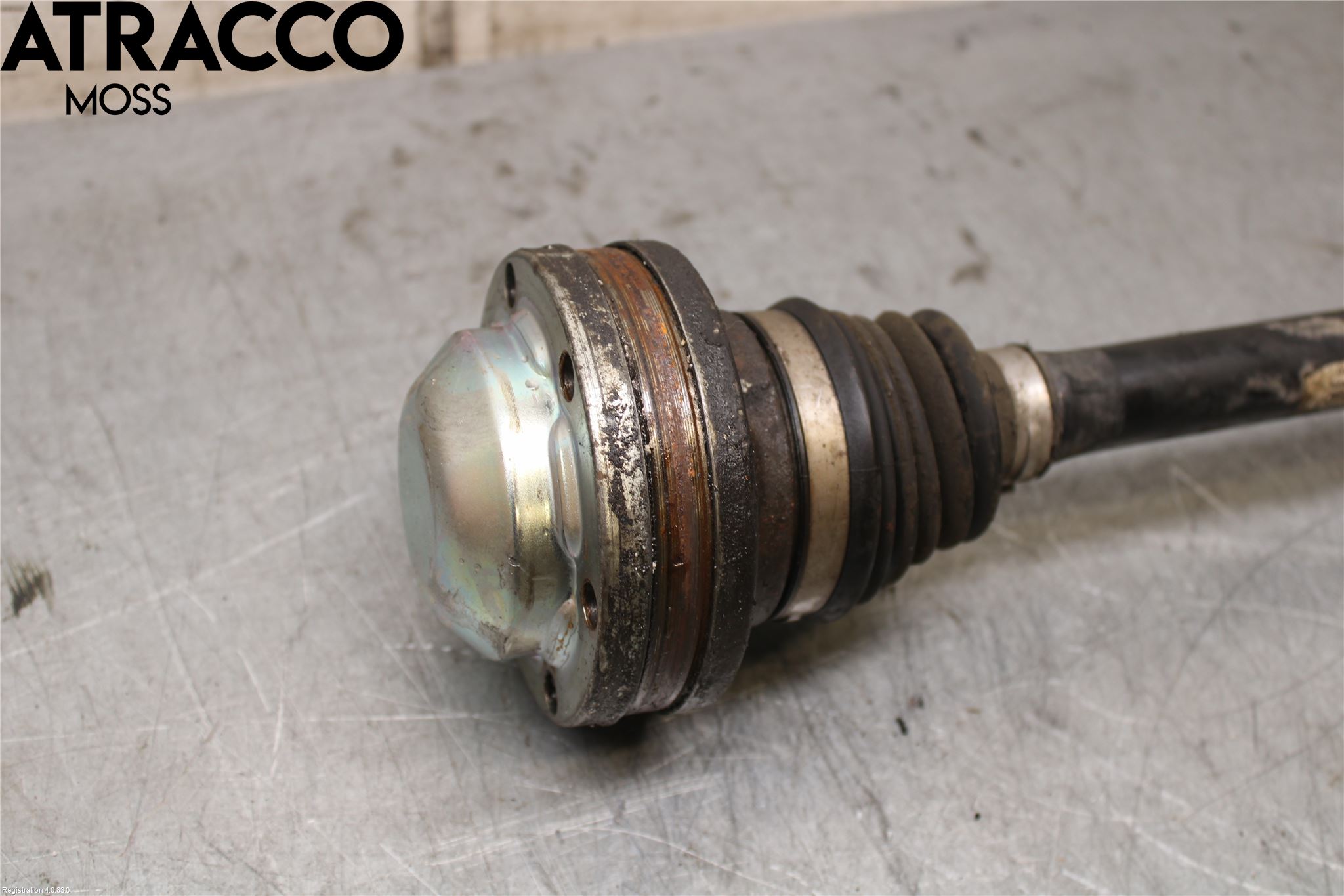 Volkswagen VW CADDY 11-15 Drivaksel Foran Kompl Venstre