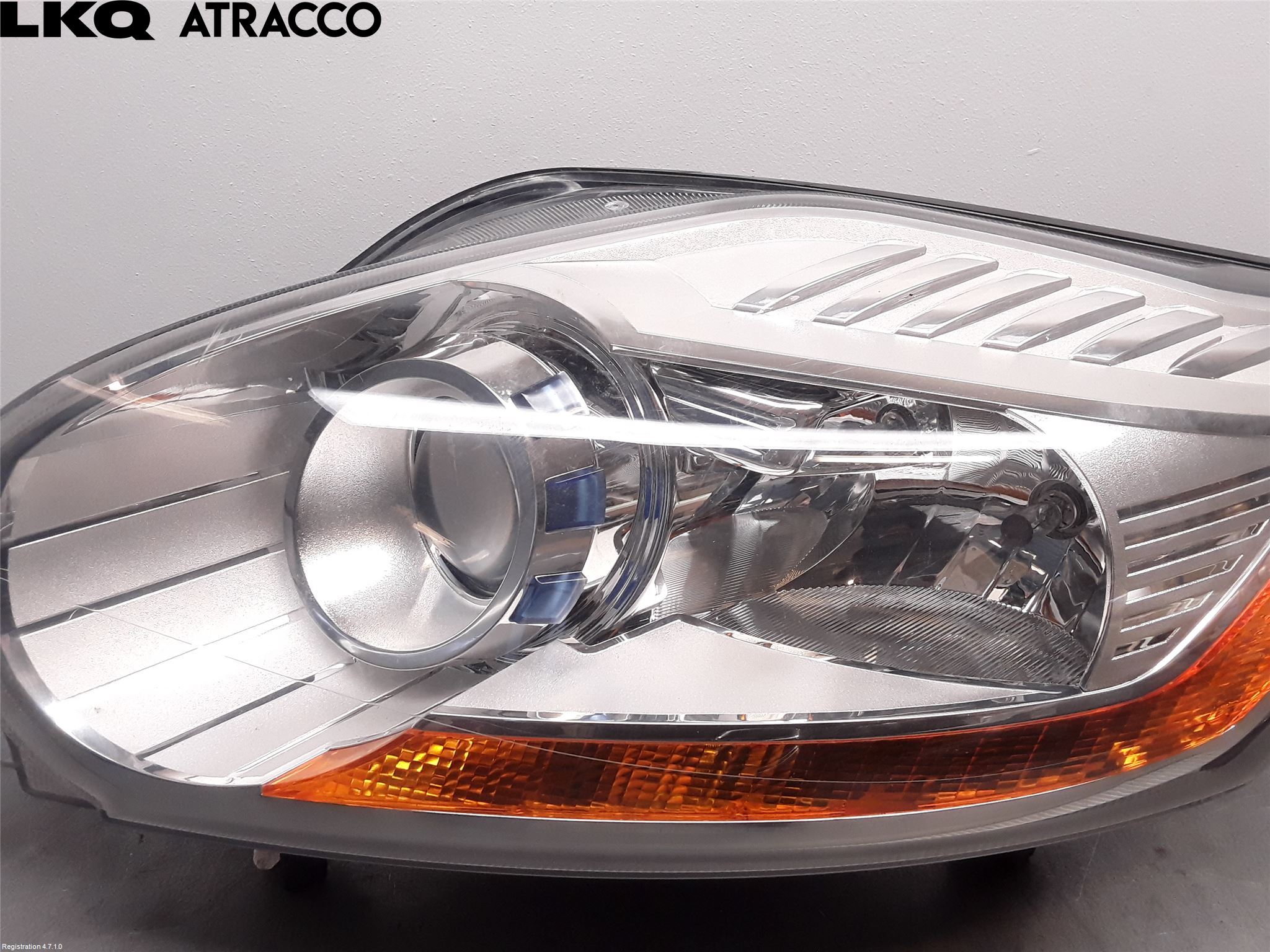 Ford KUGA 08-12 Frontlykt Venstre