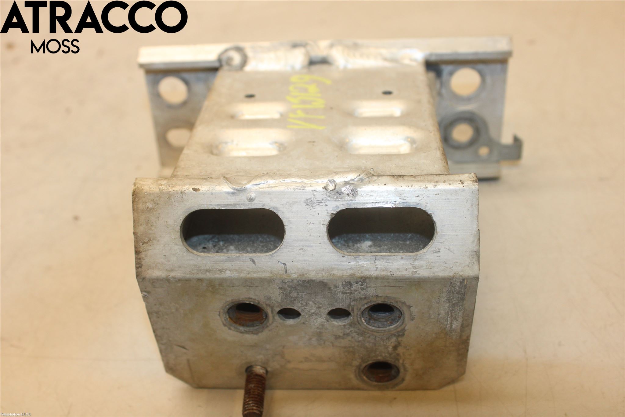 Toyota PRIUS ZVW30 09-20 Støtfanger Foran Feste