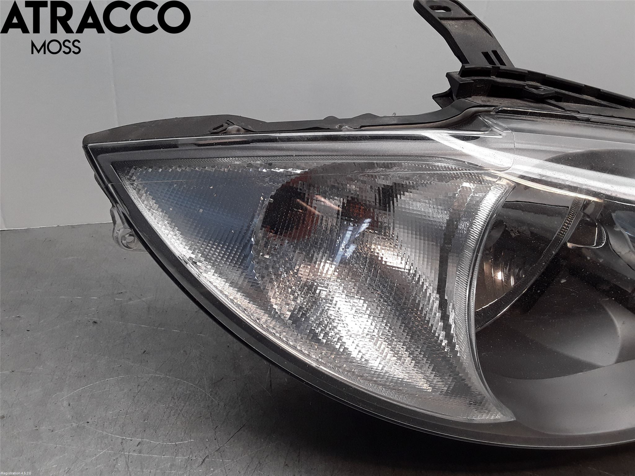 BMW 1 E87/81 5D/3D 03-11 Frontlykt Høyre