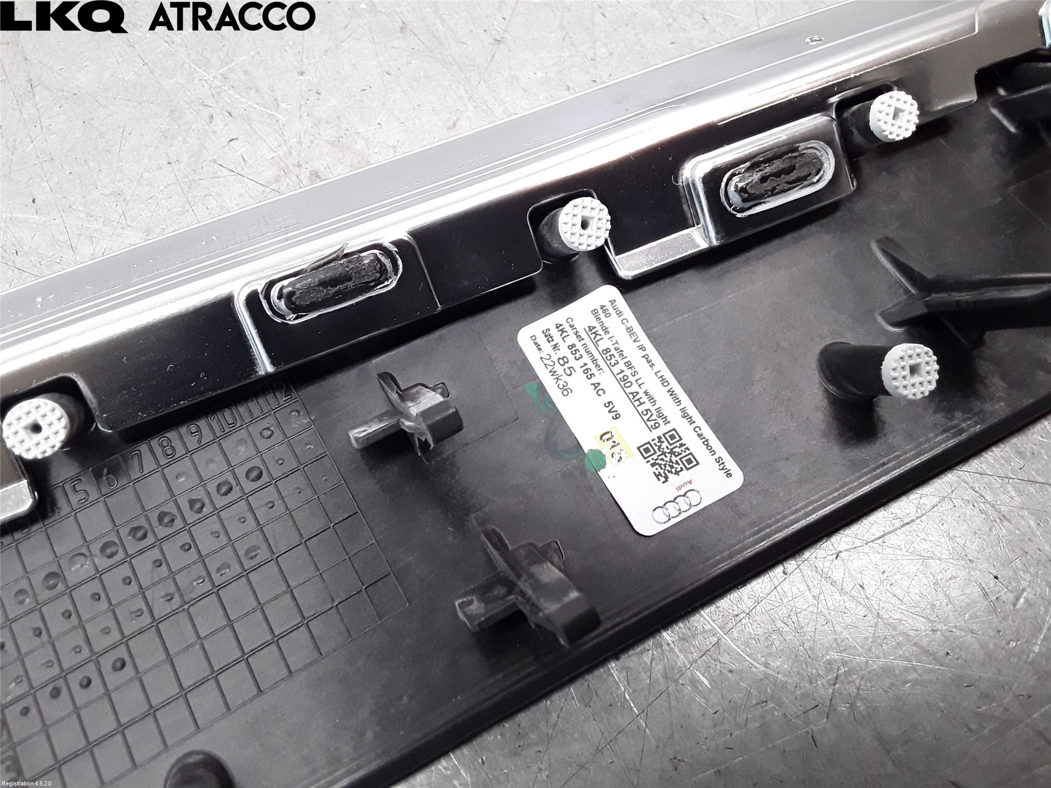 Audi E-TRON, S GE 19- Innr Dashbord Sparkeplate