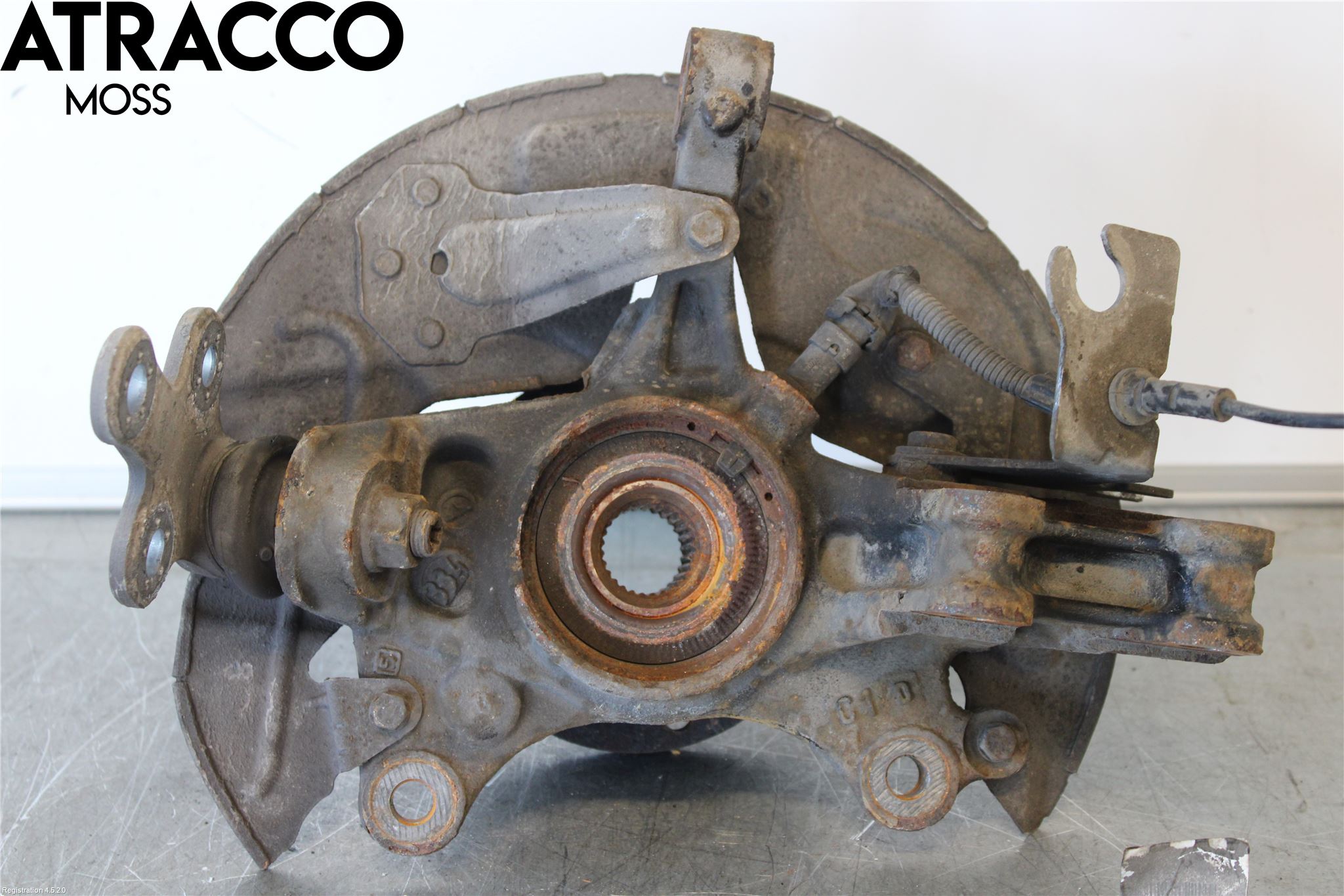 Toyota VERSO-S 11-16 Spindel Vf