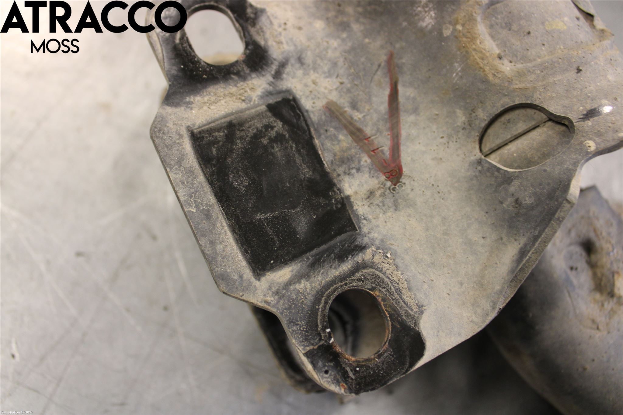 Volvo XC70 08-13 Bærearm Foran Venstre Nedre